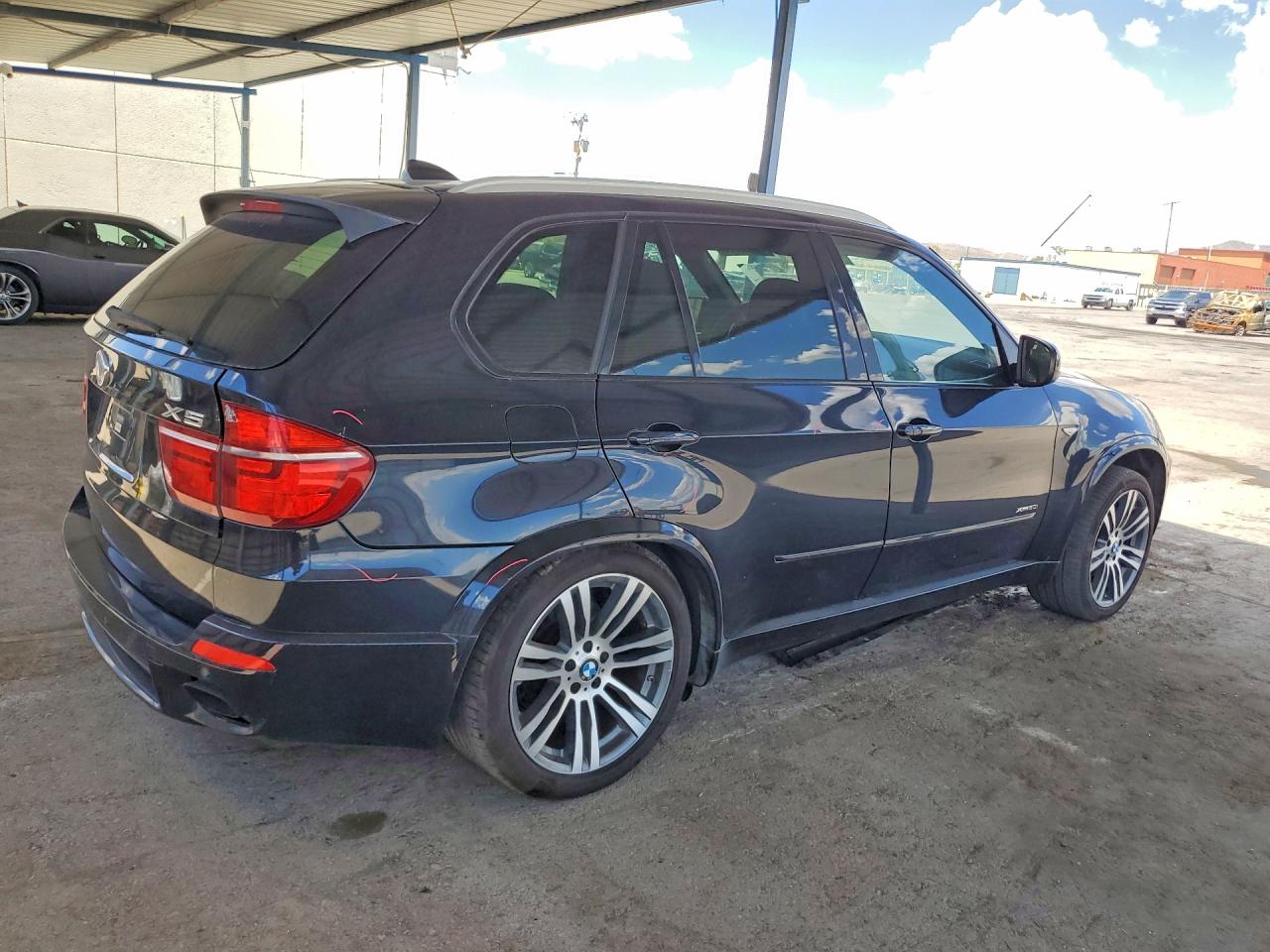 2013 Bmw X5 Xdrive50i Blue vin: 5UXZV8C51D0C16431