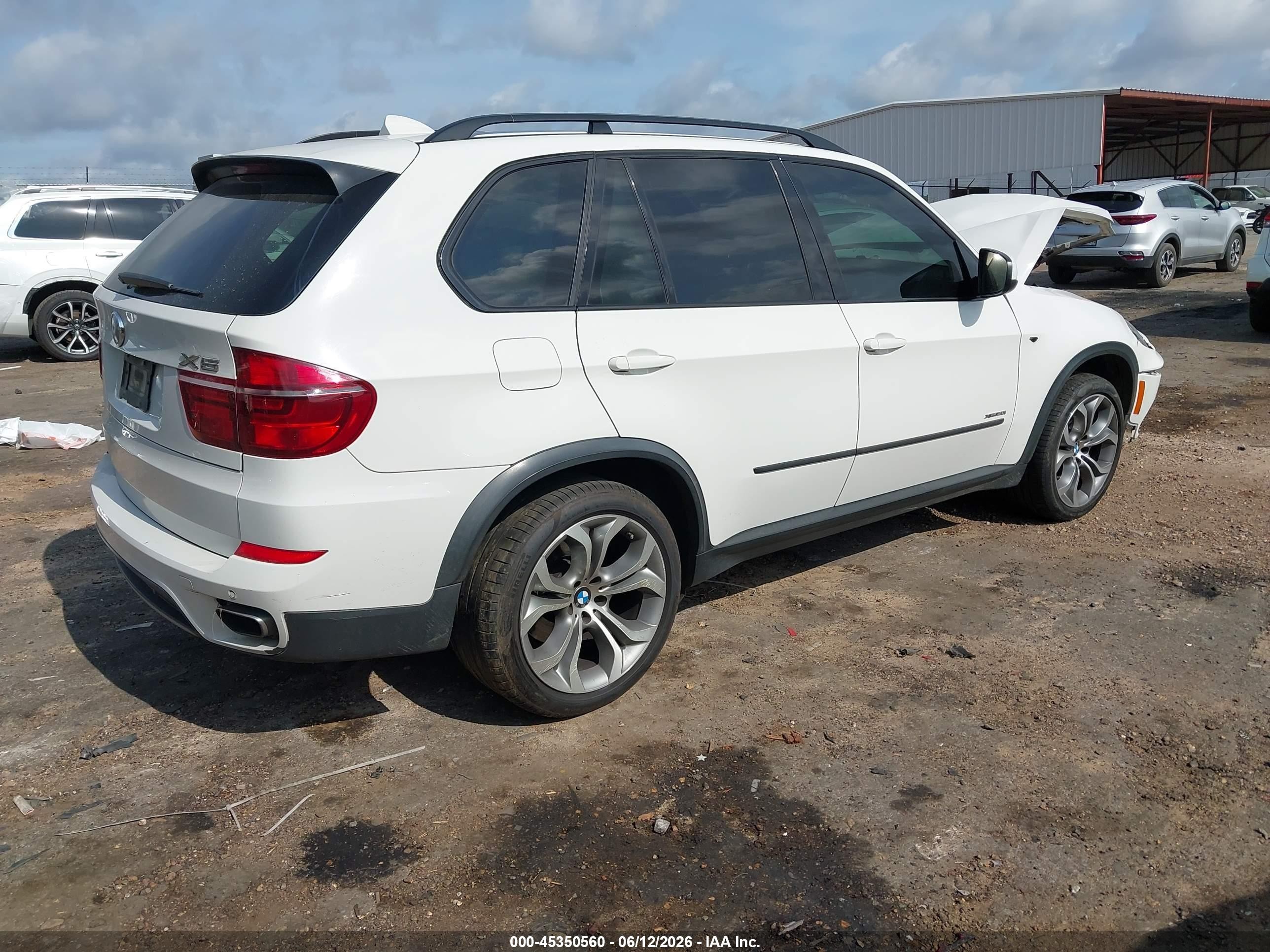 2012 Bmw X5 Xdrive50i White vin: 5UXZV8C52CL426076
