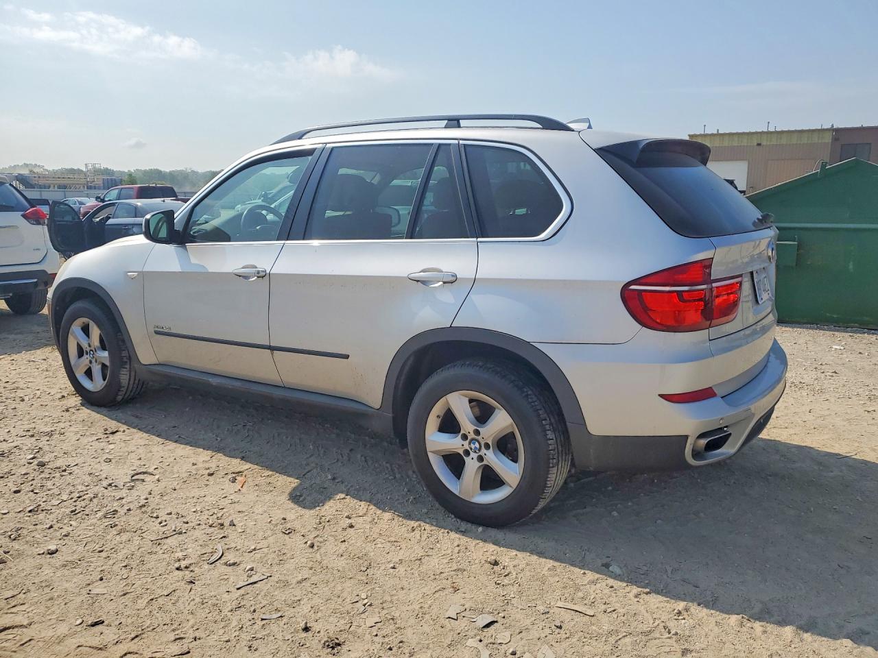 2012 Bmw X5 Xdrive50i Серебряный vin: 5UXZV8C54CL422174