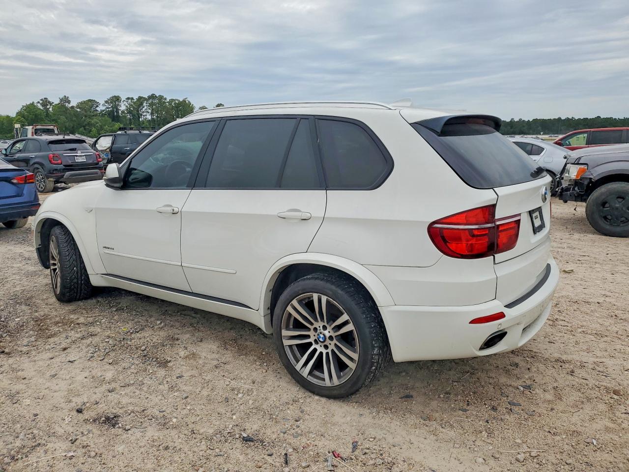 2012 Bmw X5 Xdrive50i White vin: 5UXZV8C54CL425222
