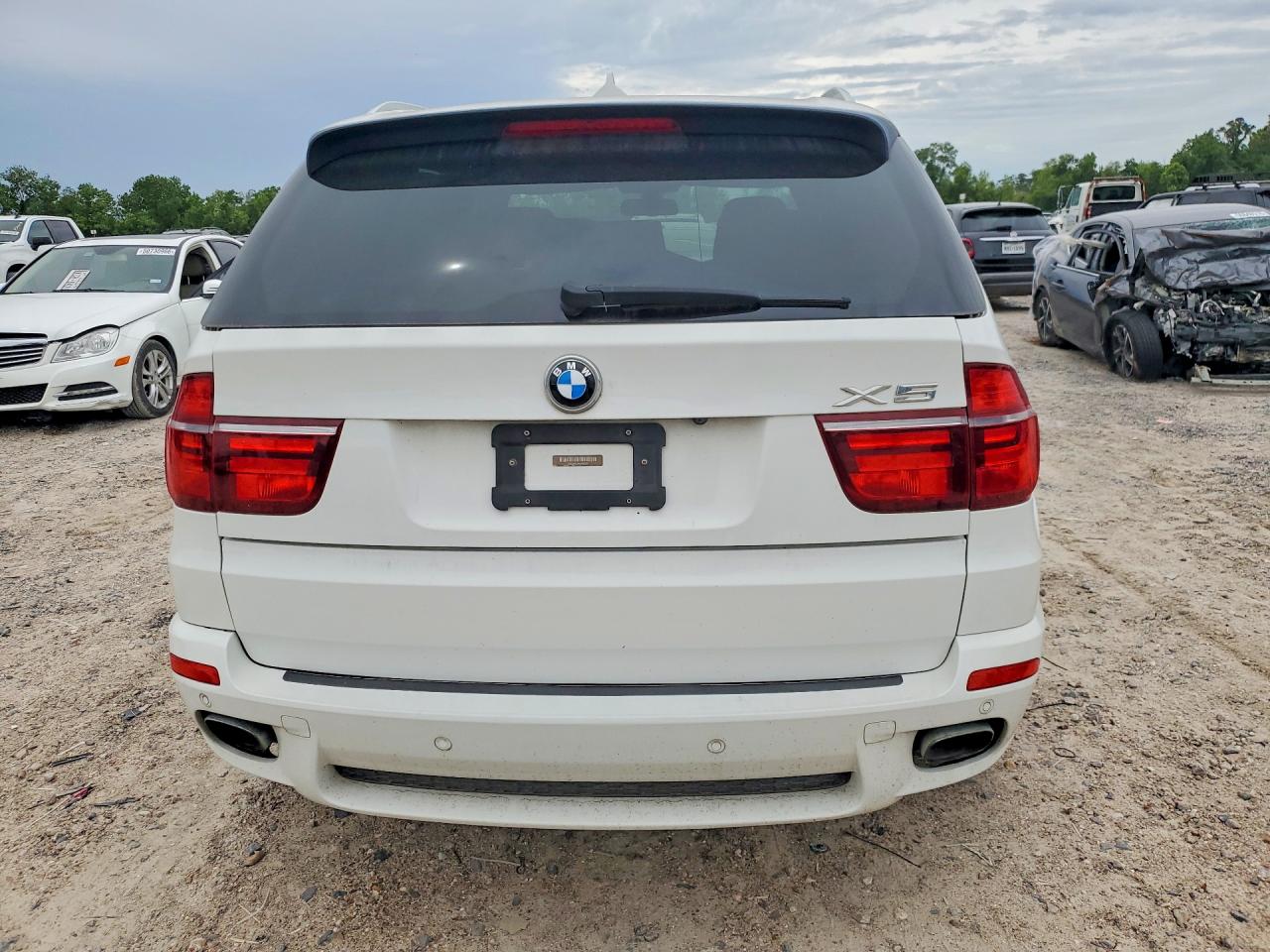 2012 Bmw X5 Xdrive50i White vin: 5UXZV8C54CL425222