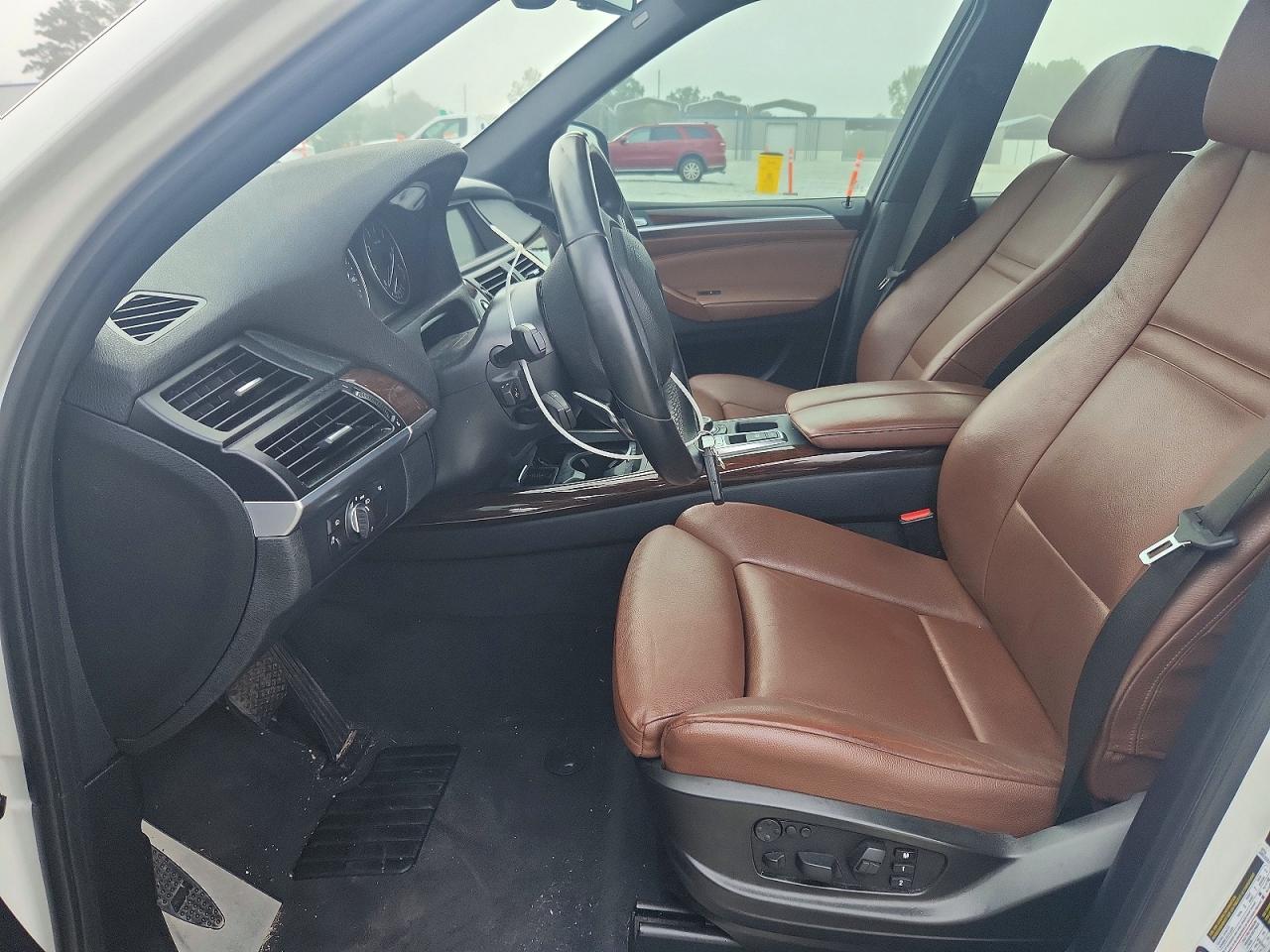 2013 Bmw X5 Xdrive50i White vin: 5UXZV8C54D0C14978
