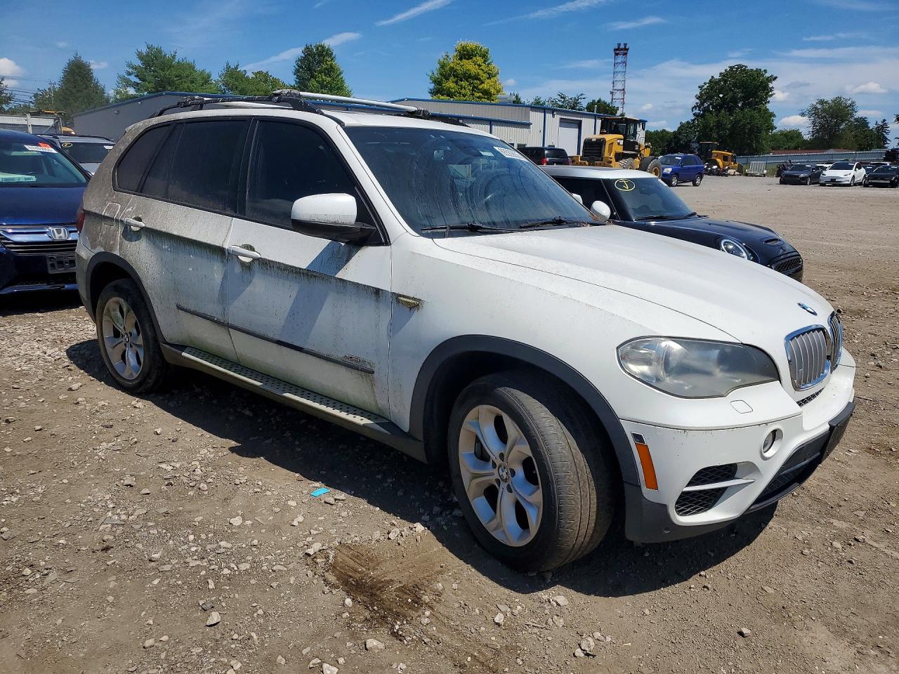 2012 Bmw X5 Xdrive50i White vin: 5UXZV8C55CL422832