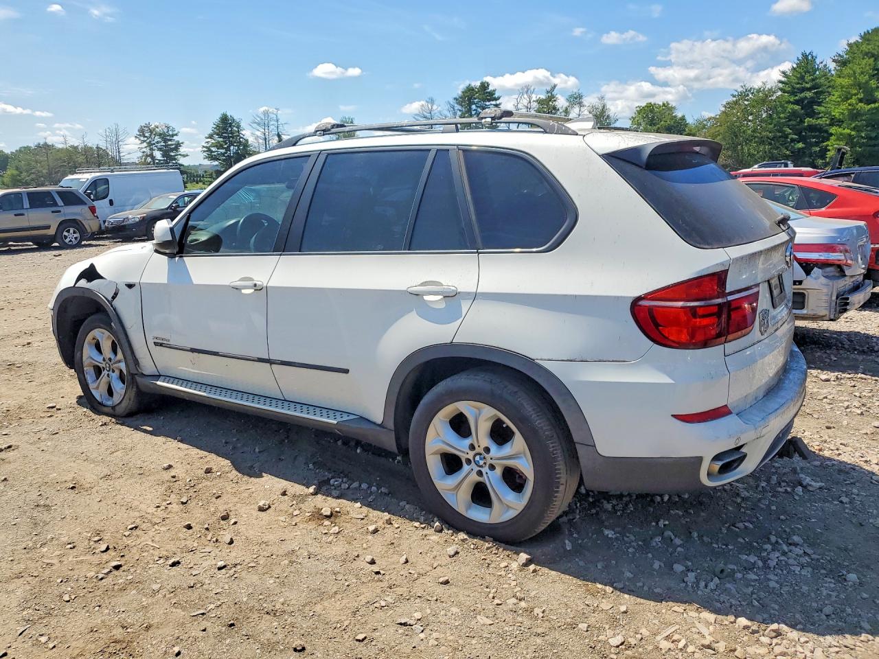 2012 Bmw X5 Xdrive50i White vin: 5UXZV8C55CL422832
