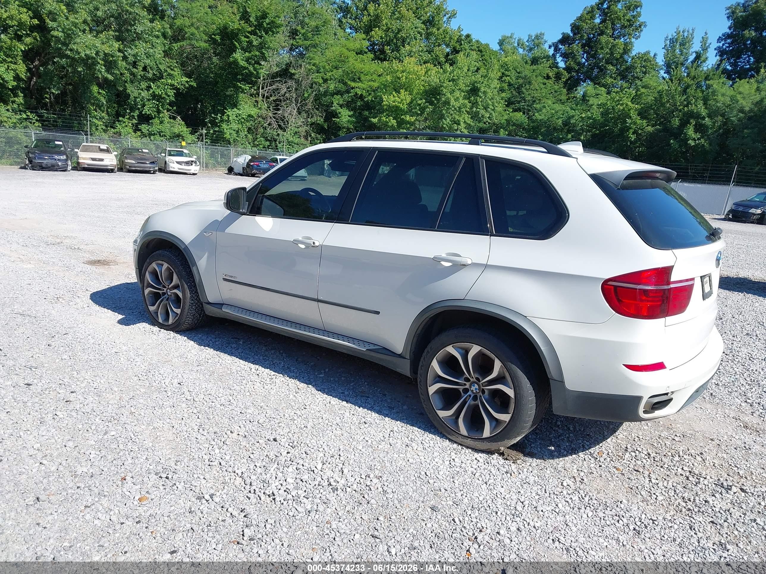 2011 Bmw X5 Xdrive50i White vin: 5UXZV8C57BL419770