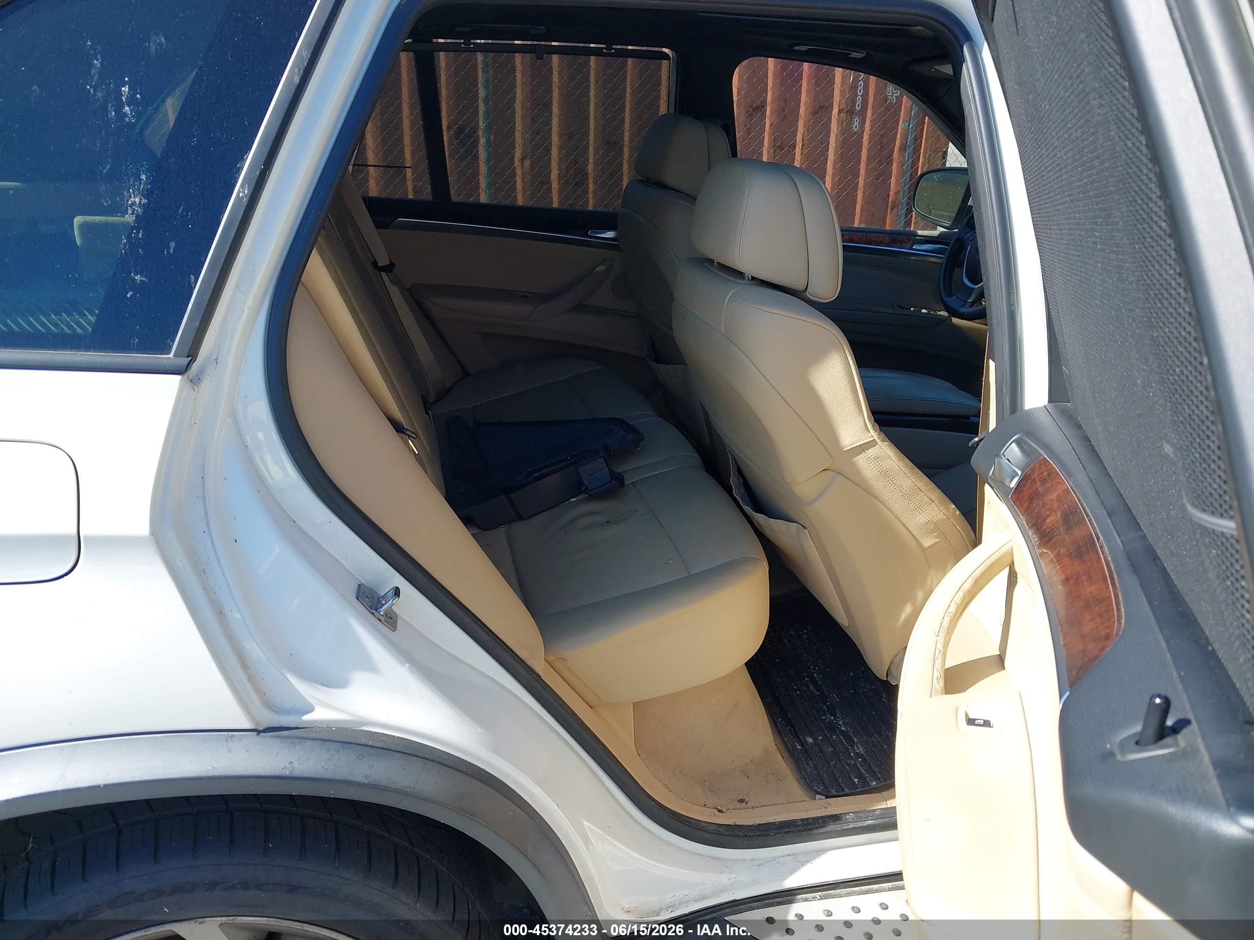 2011 Bmw X5 Xdrive50i White vin: 5UXZV8C57BL419770