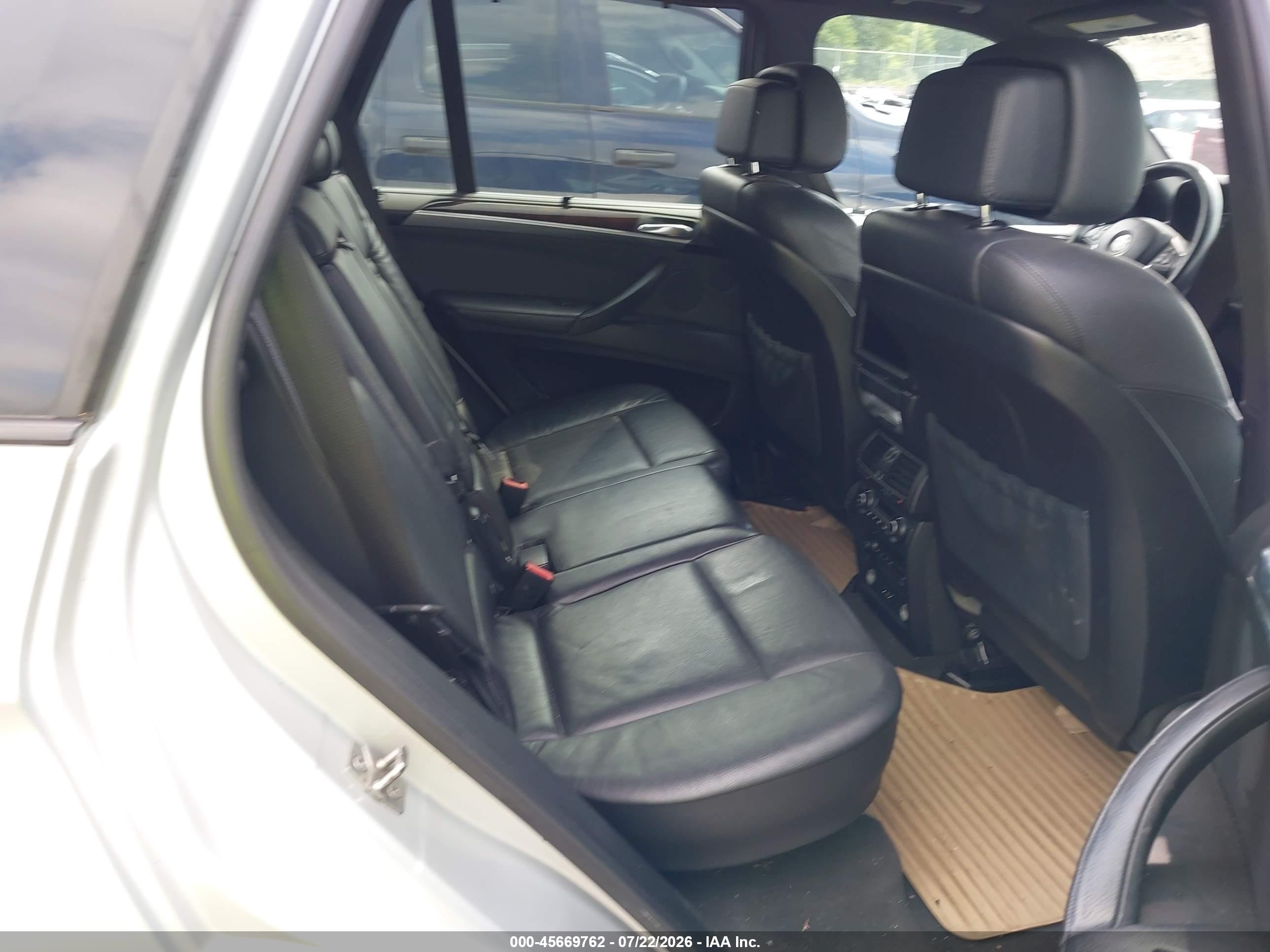2011 Bmw X5 Xdrive50i Silver vin: 5UXZV8C58BLL67940