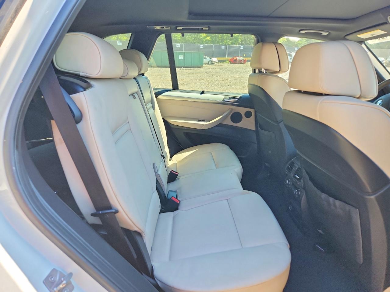 2013 Bmw X5 Xdrive50i Белый vin: 5UXZV8C58DL426939