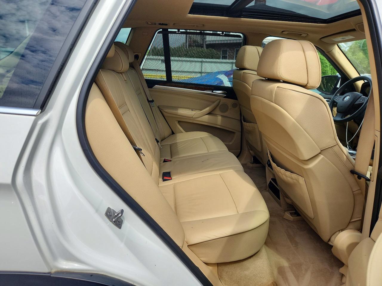 2012 Bmw X5 Xdrive50i White vin: 5UXZV8C5XCL422566