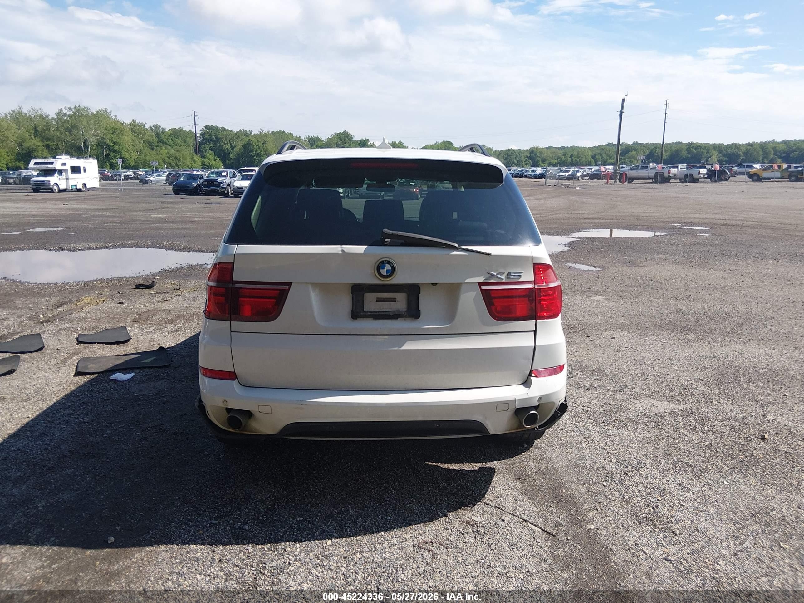 2011 Bmw X5 Xdrive35d White vin: 5UXZW0C50BL658382
