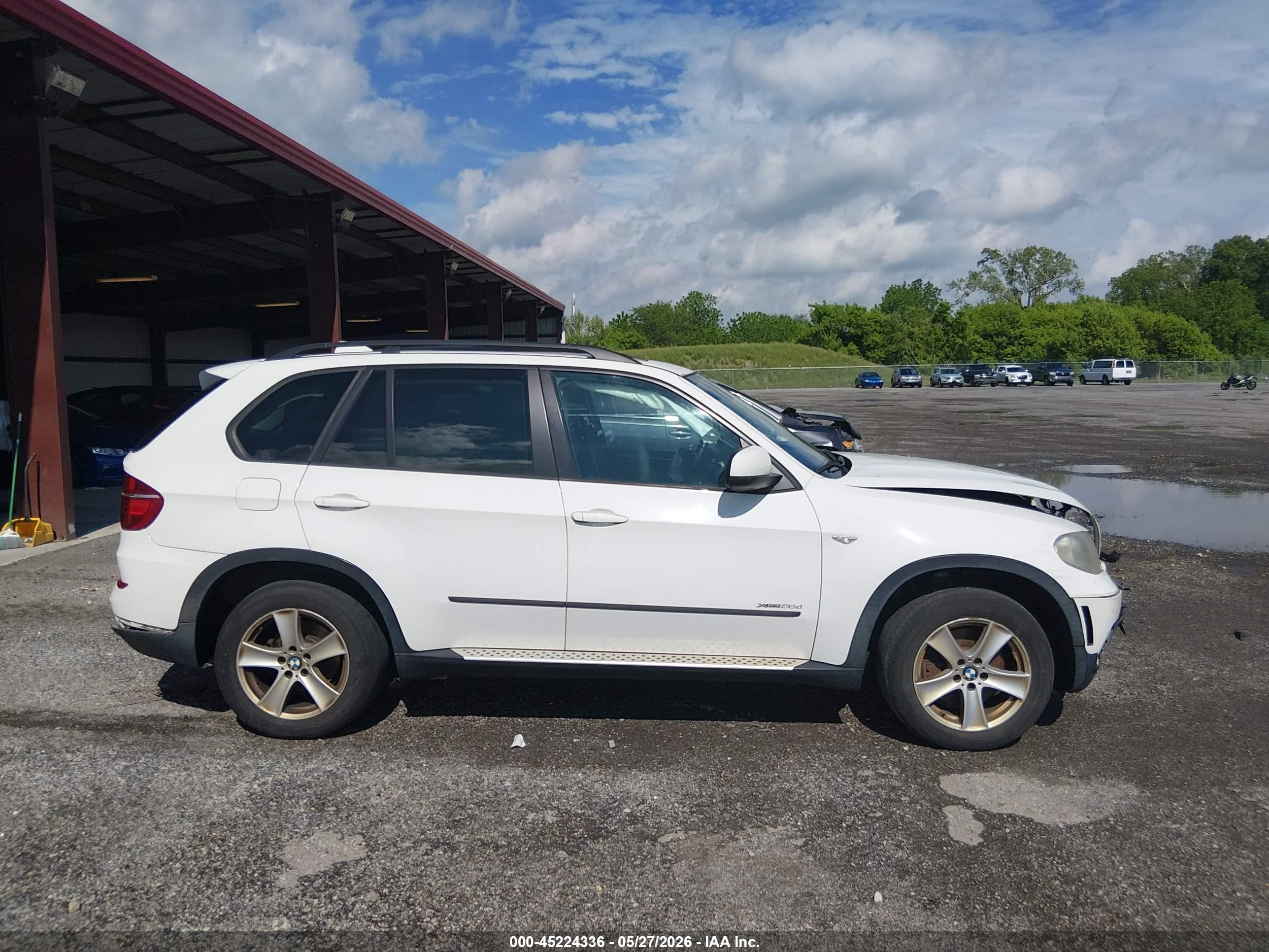 2011 Bmw X5 Xdrive35d White vin: 5UXZW0C50BL658382