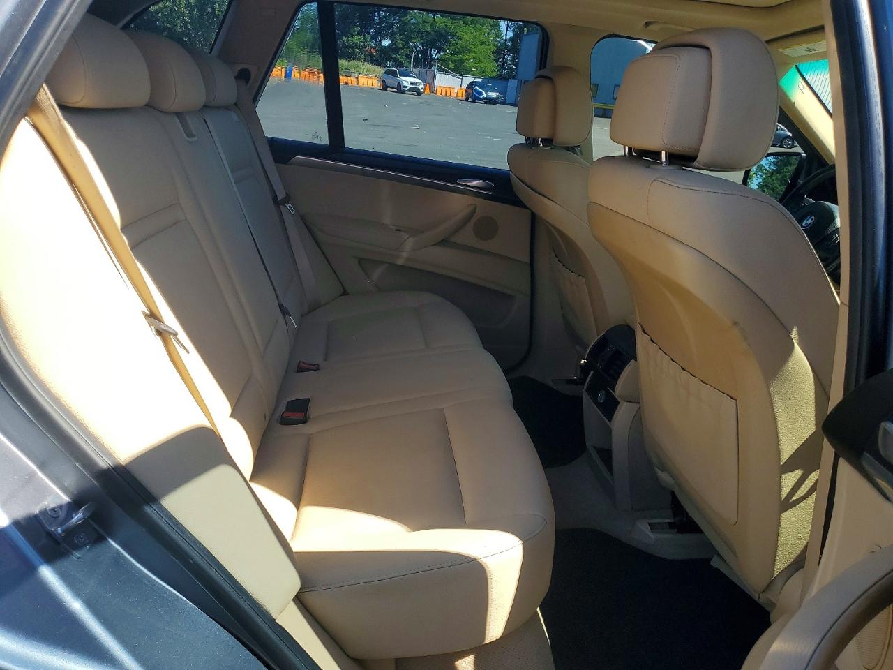 2011 Bmw X5 Gray vin: 5UXZW0C55BL368543