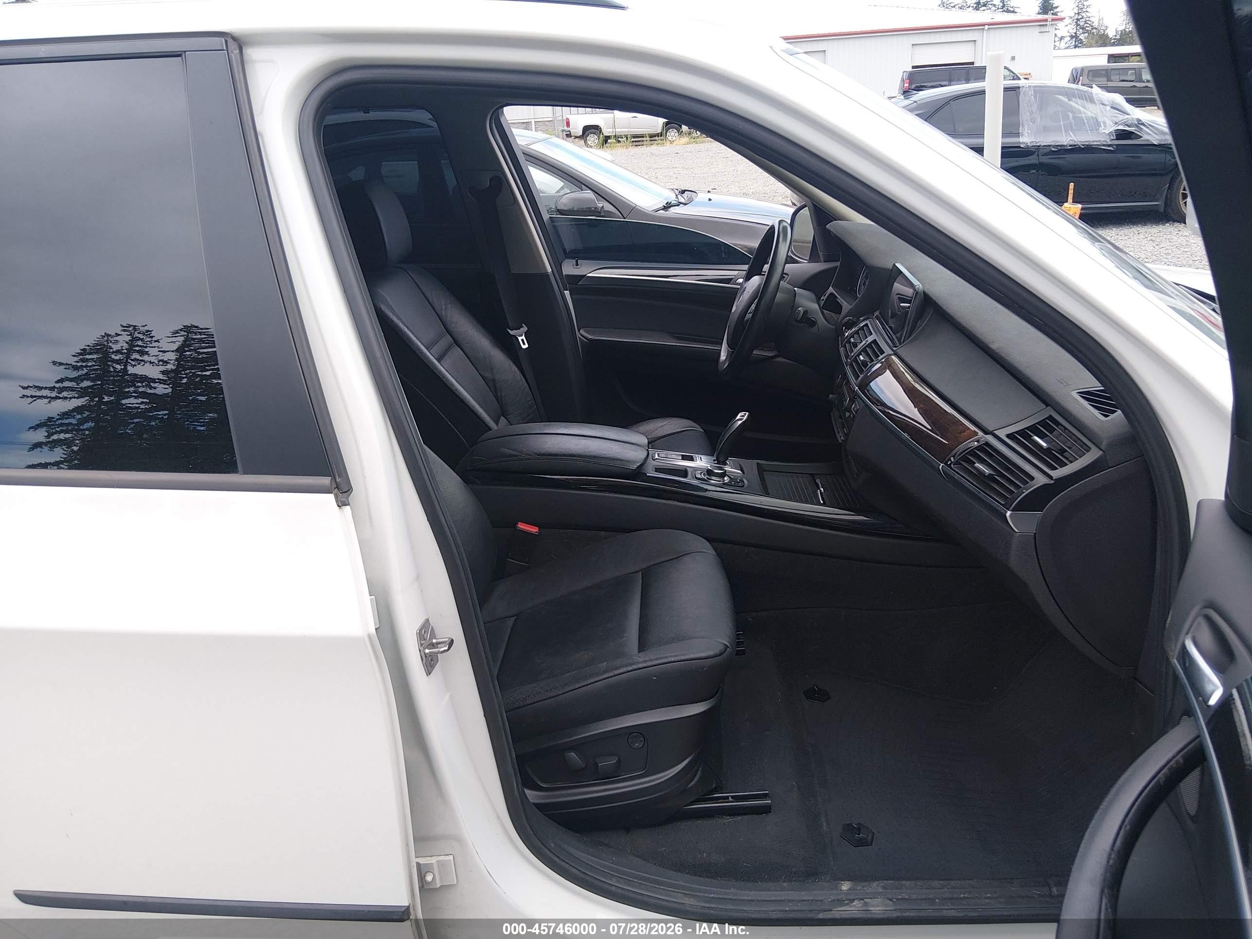 2011 Bmw X5 Xdrive35d White vin: 5UXZW0C57BL370293