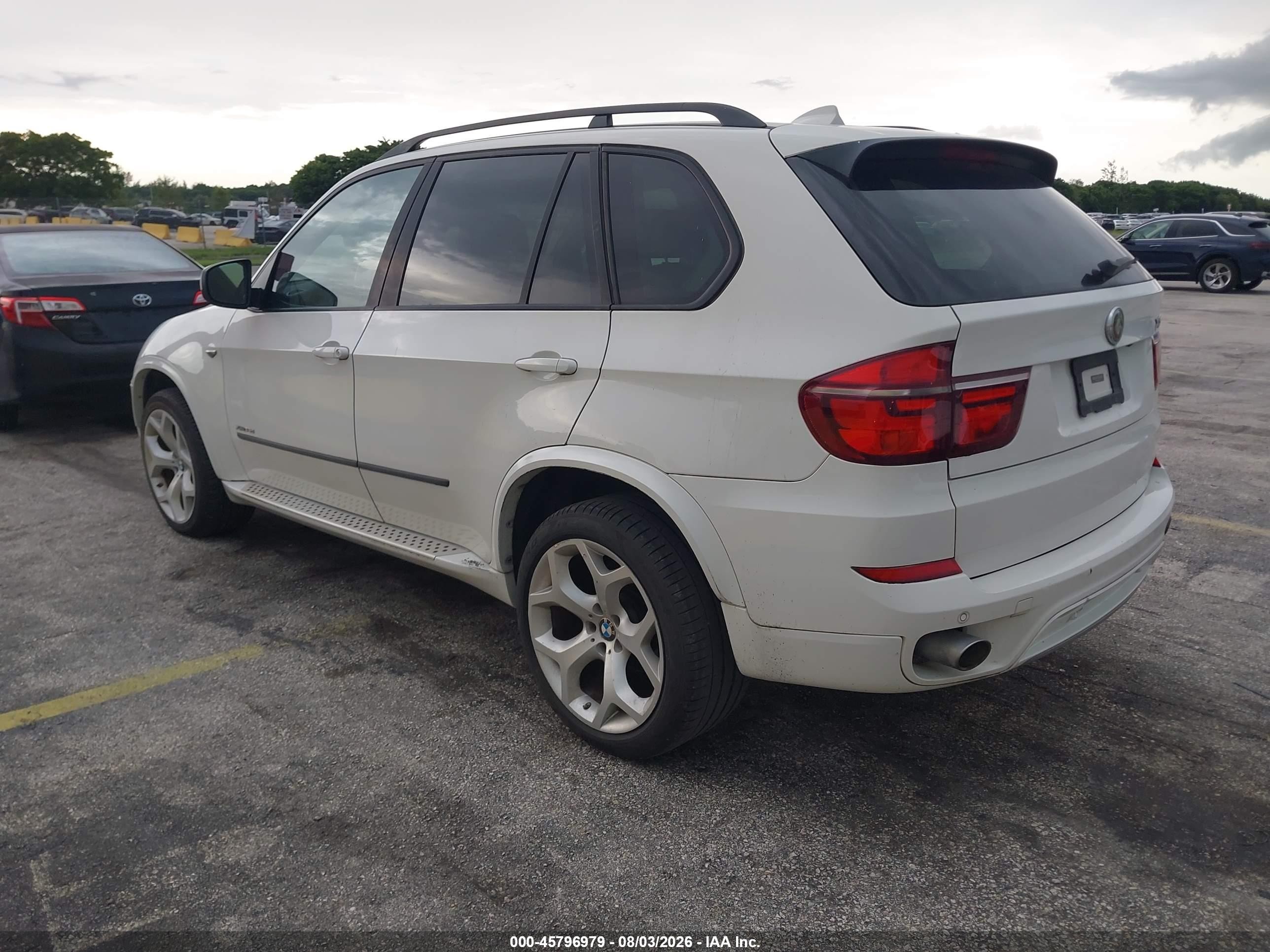 2012 Bmw X5 Xdrive35d White vin: 5UXZW0C58C0B89127