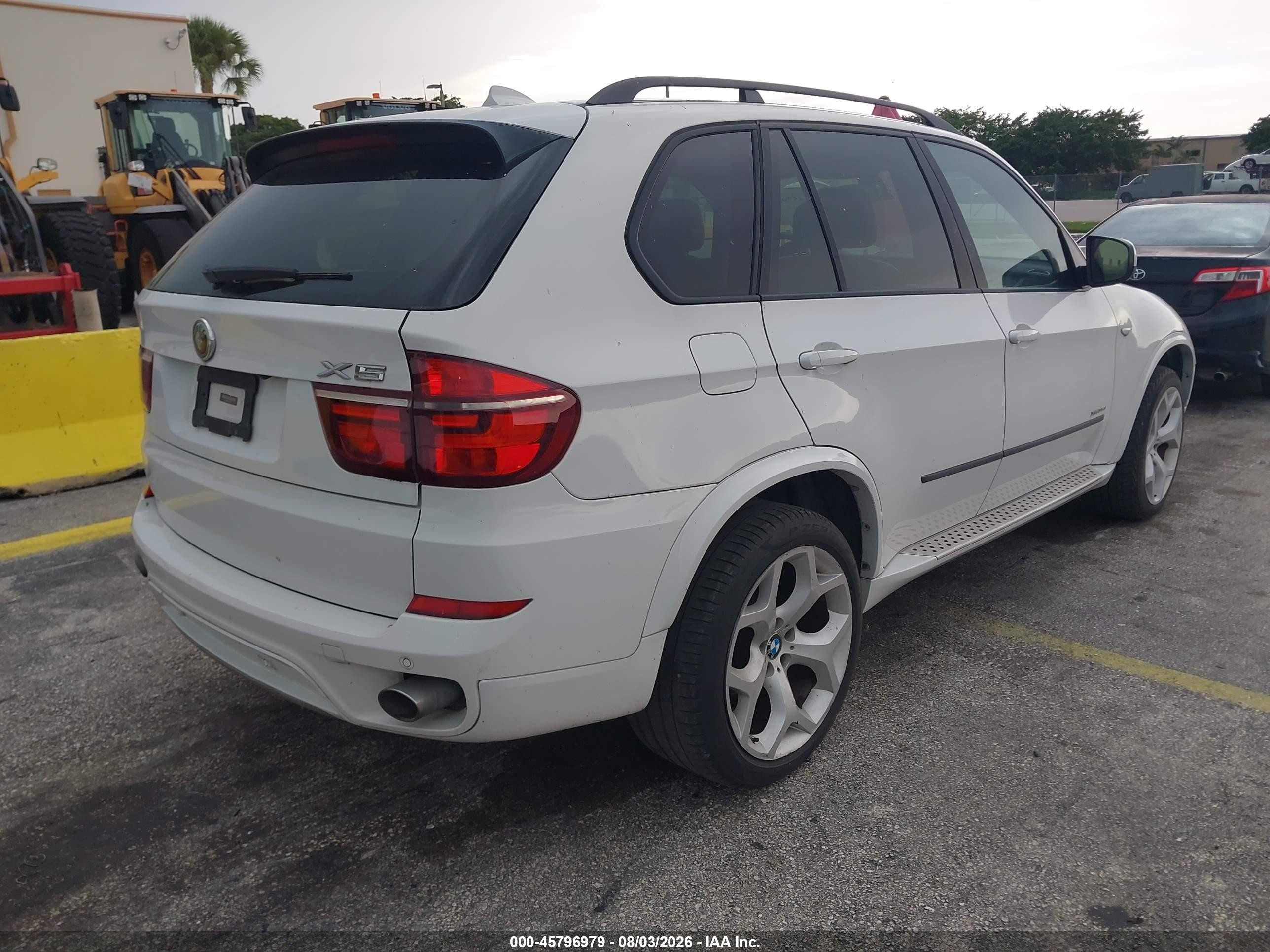 2012 Bmw X5 Xdrive35d White vin: 5UXZW0C58C0B89127