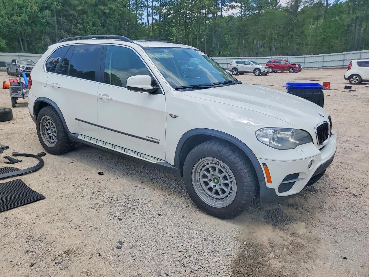 2013 Bmw X5 Xdrive35d White vin: 5UXZW0C5XD0B90295