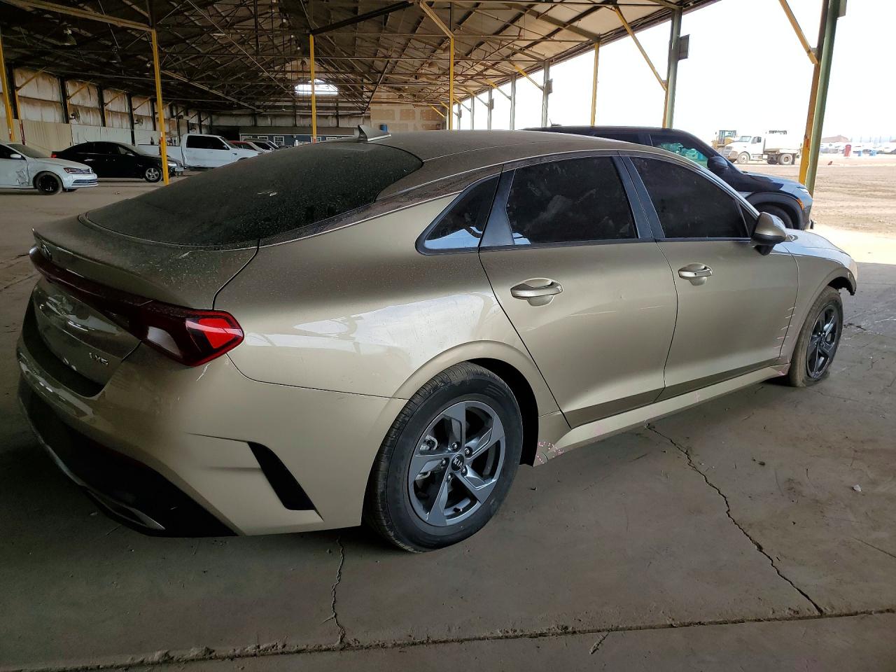2021 Kia K5 Lxs Gold vin: 5XXG14J27MG080033