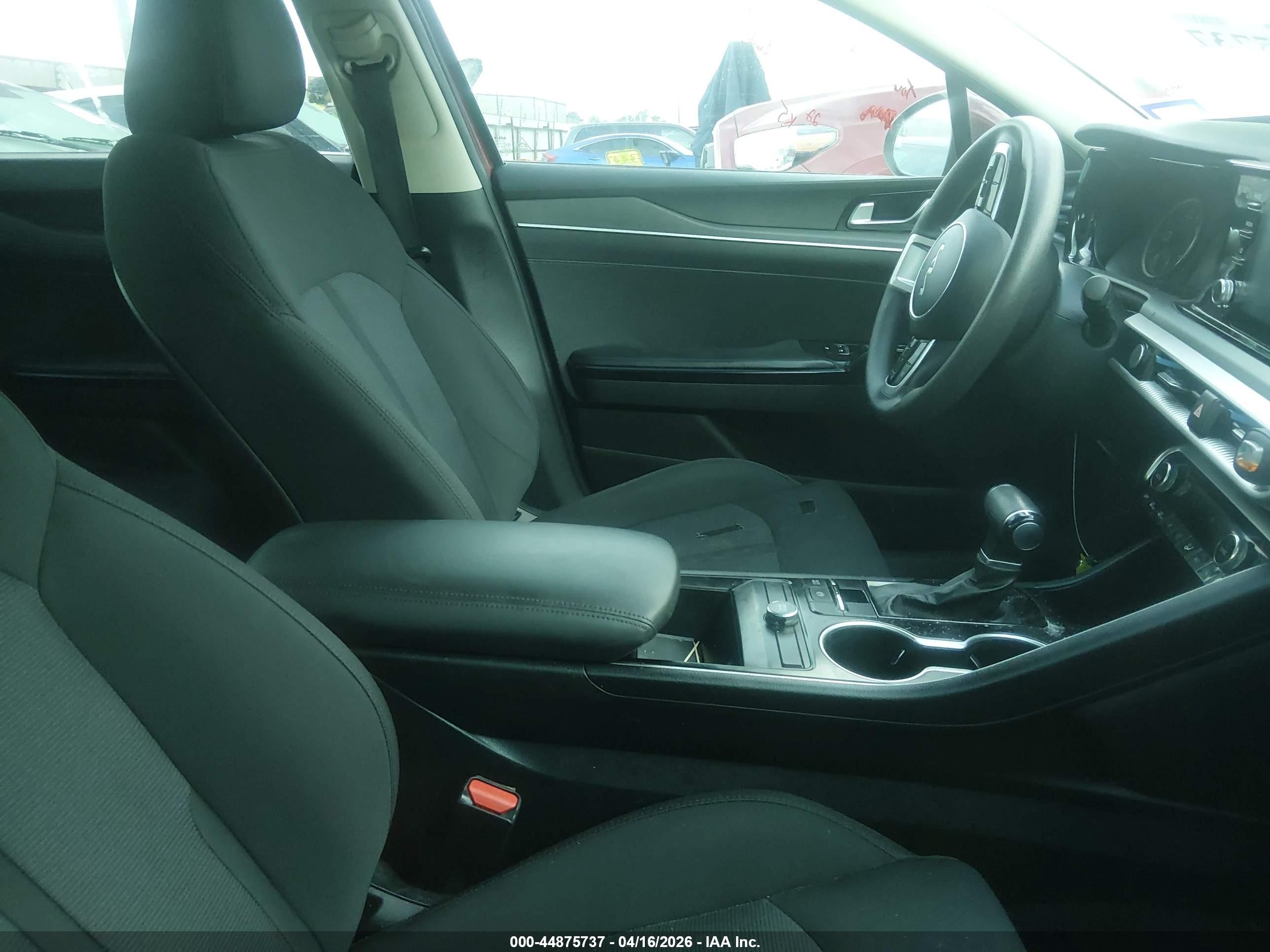 2022 Kia K5 Lxs Red vin: 5XXG14J2XNG095000