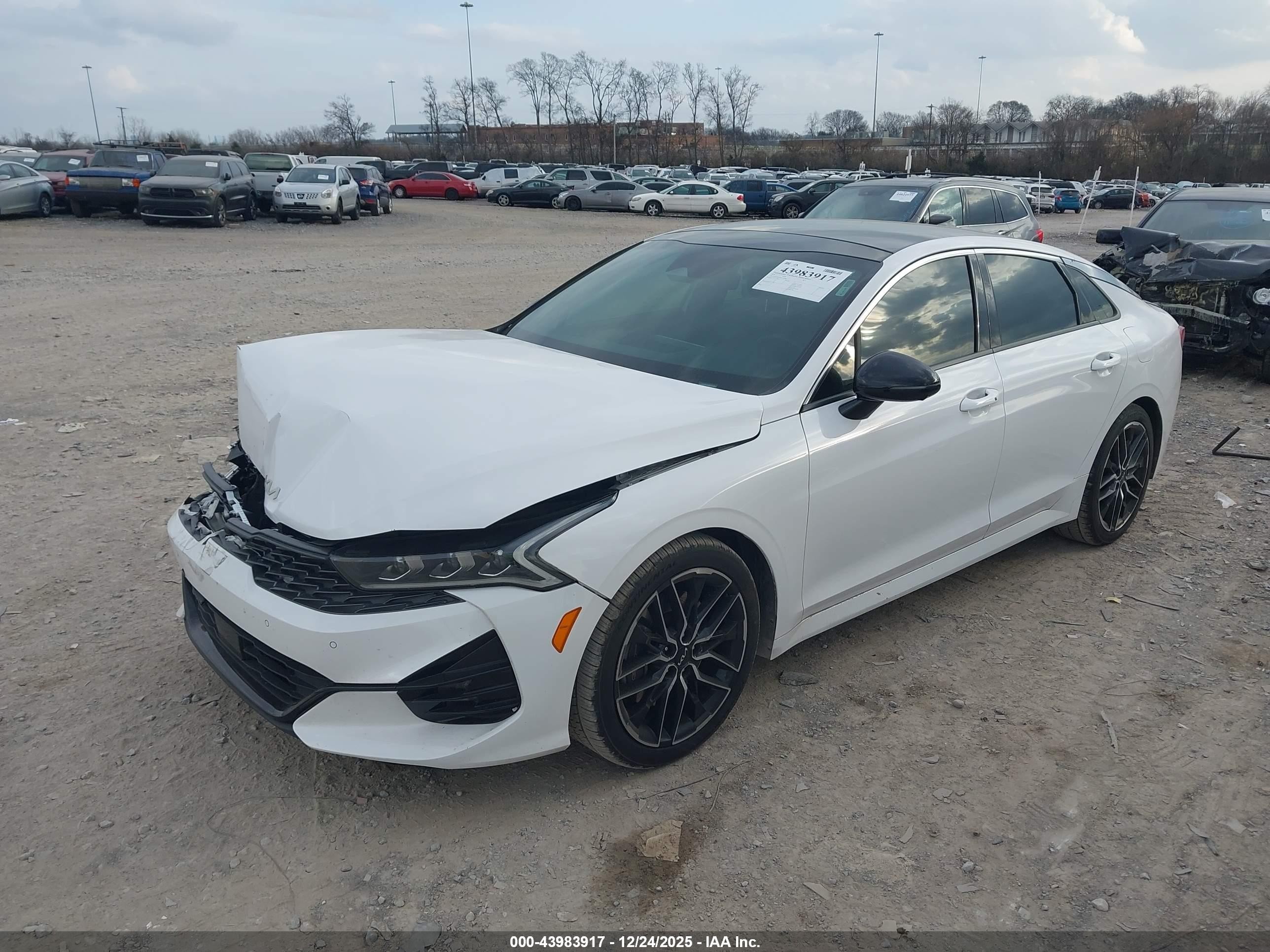 2024 Kia K5 Gt White vin: 5XXG44J89RG259080