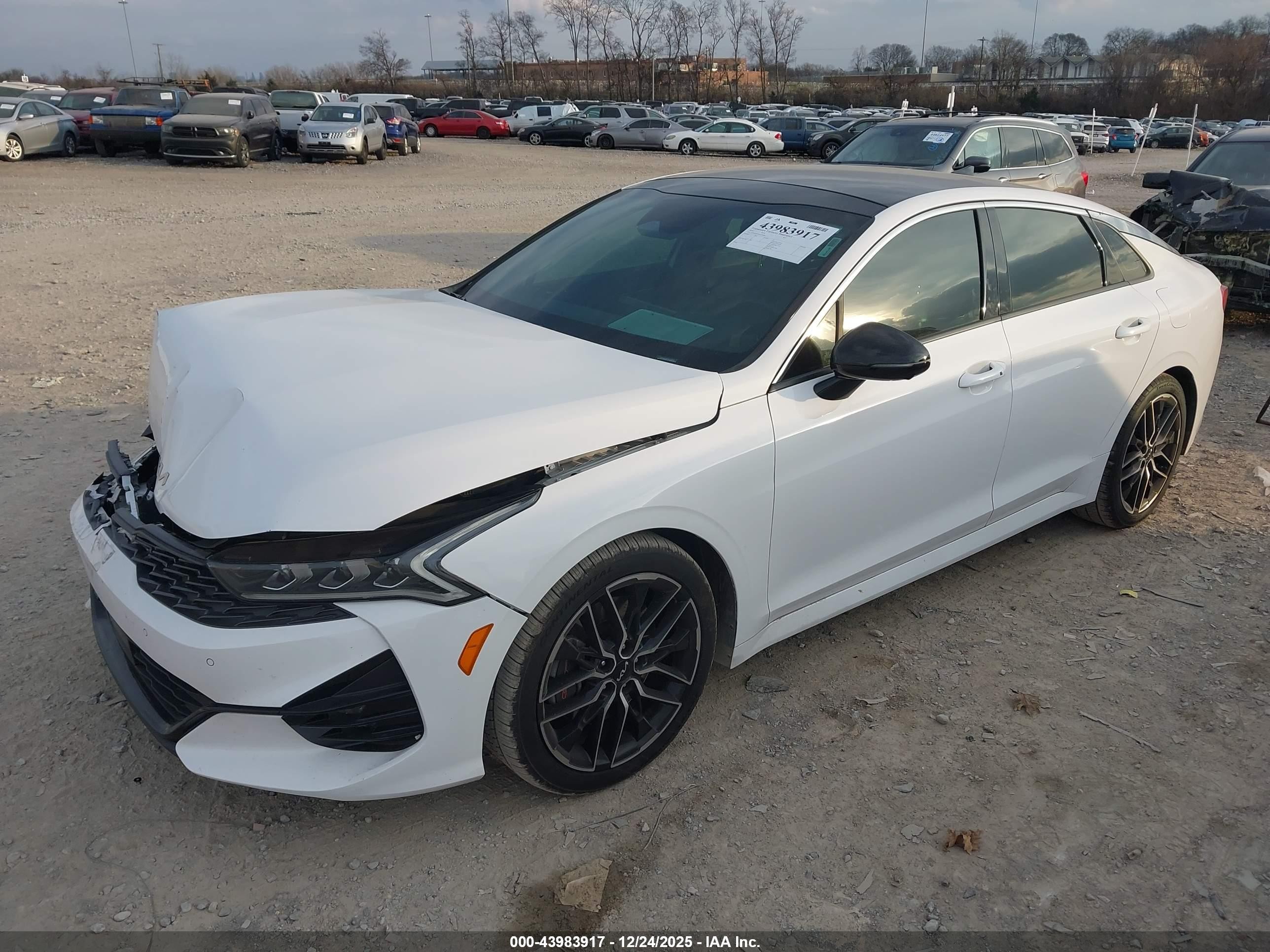 2024 Kia K5 Gt White vin: 5XXG44J89RG259080