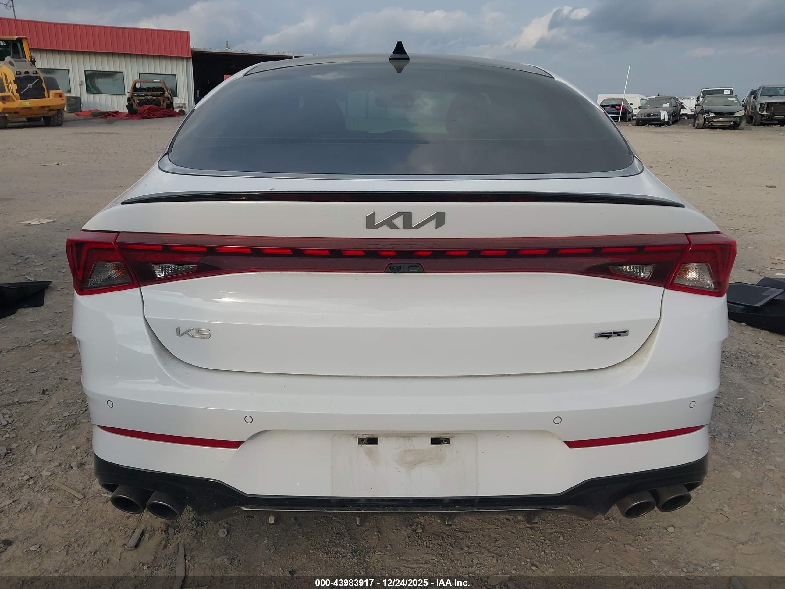 2024 Kia K5 Gt White vin: 5XXG44J89RG259080