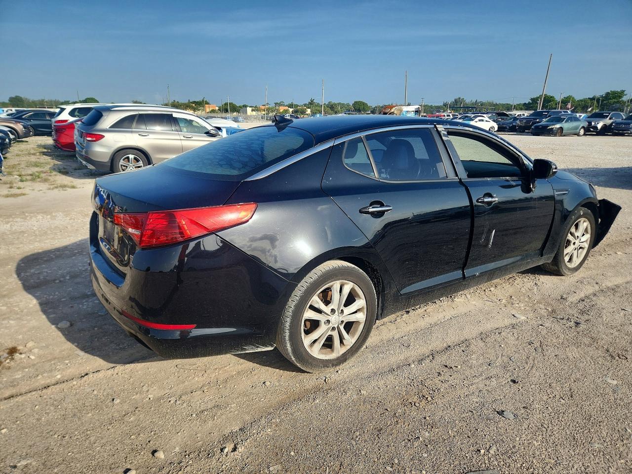 2013 Kia Optima Lx Black vin: 5XXGM4A71DG195715