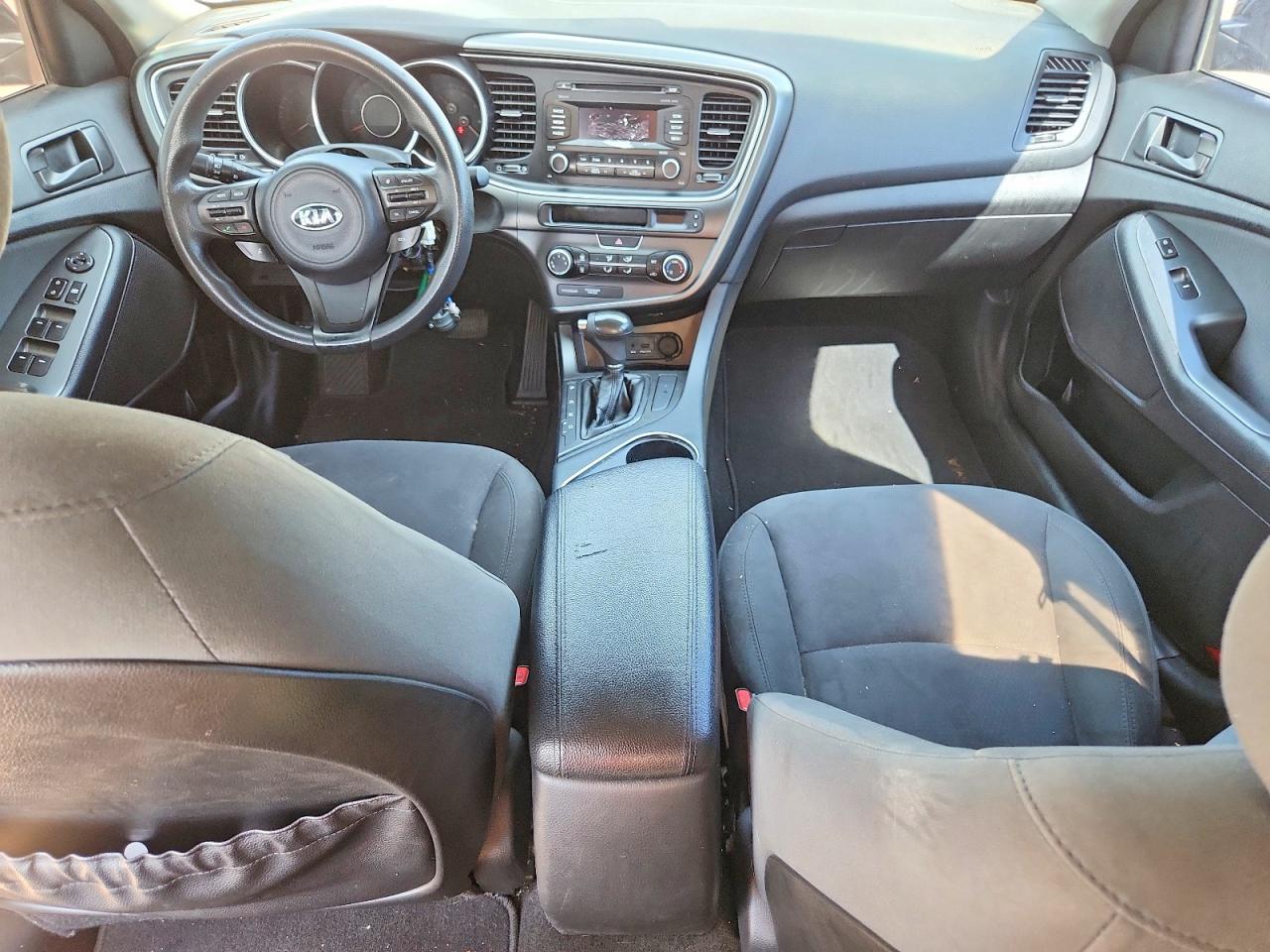 2015 Kia Optima Lx Черный vin: 5XXGM4A71FG424056