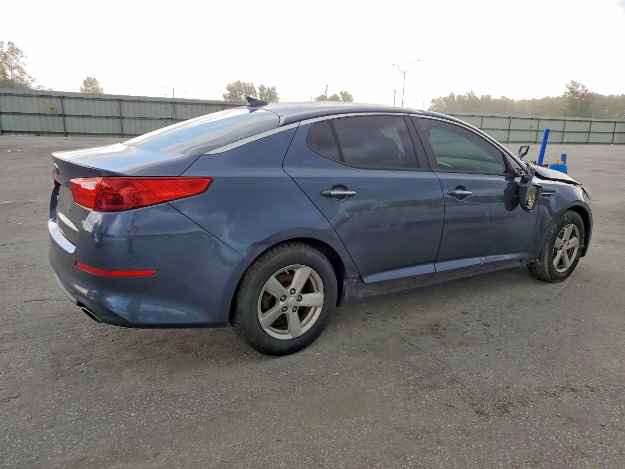 2015 Kia Optima Lx Blue vin: 5XXGM4A72FG366331