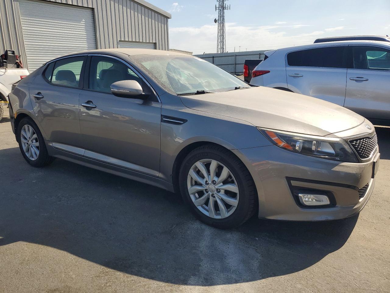 2015 Kia Optima Lx Серебряный vin: 5XXGM4A72FG451640