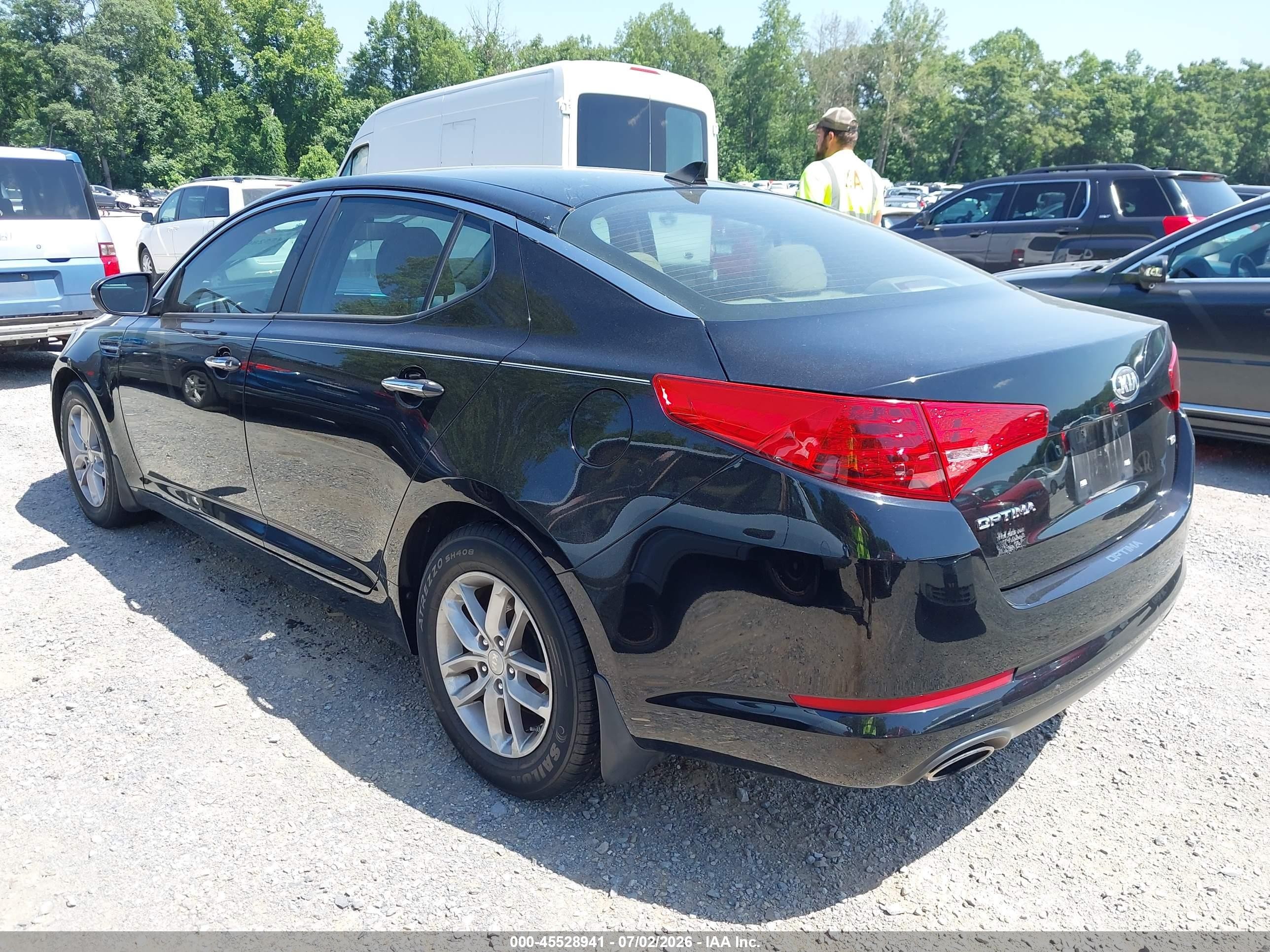 2013 Kia Optima Lx Черный vin: 5XXGM4A73DG179290