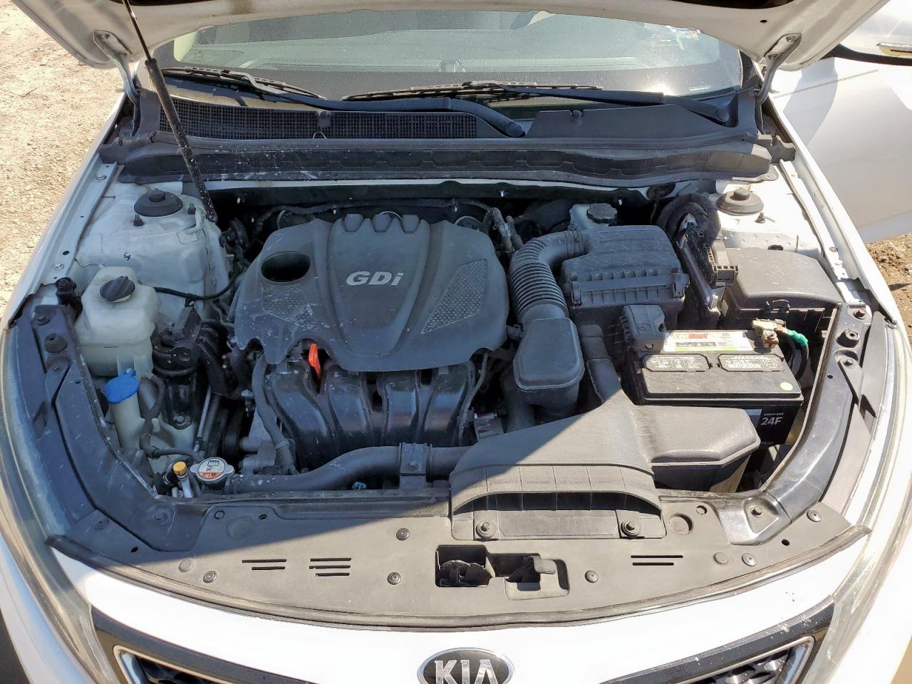 2015 Kia Optima Lx Белый vin: 5XXGM4A73FG348680