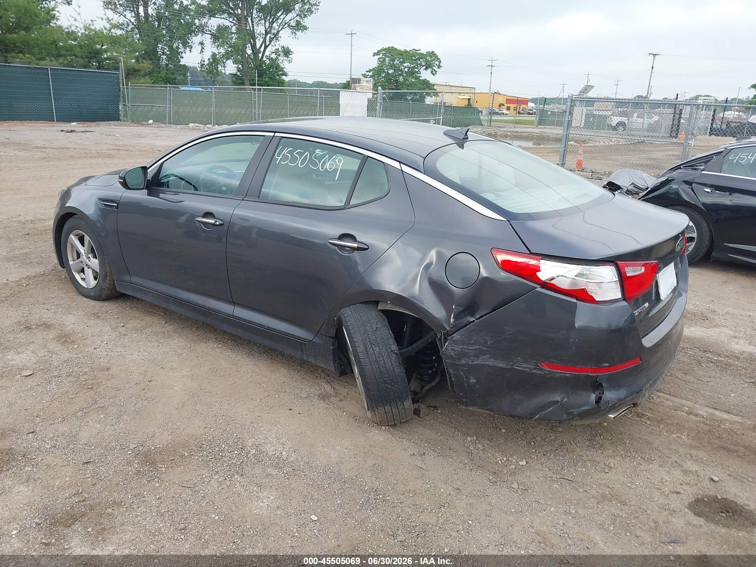 2015 Kia Optima Lx Серый vin: 5XXGM4A73FG441568