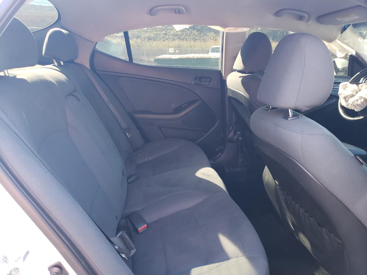 2015 Kia Optima Lx Белый vin: 5XXGM4A73FG506550
