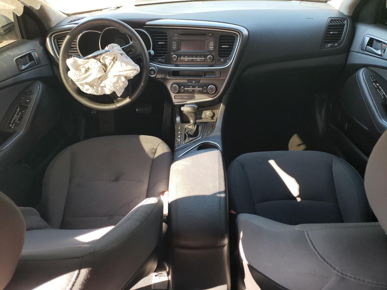 2015 Kia Optima Lx Белый vin: 5XXGM4A73FG506550