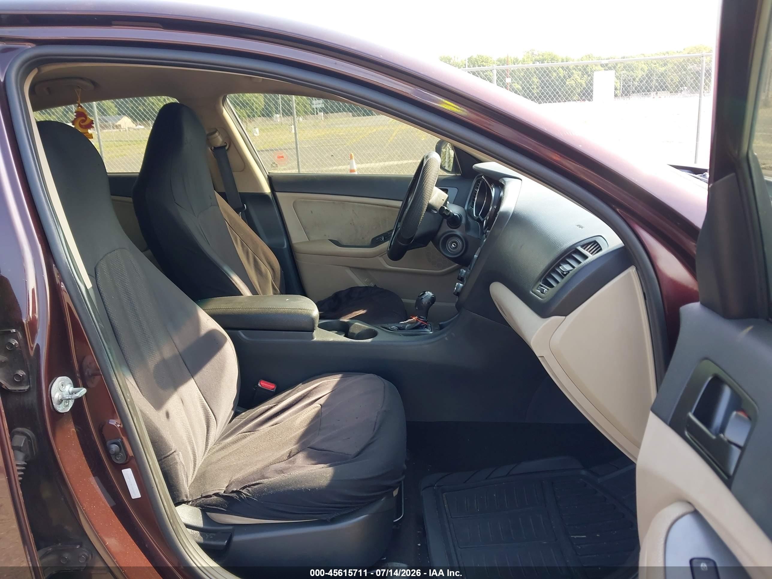 2012 Kia Optima Lx Maroon vin: 5XXGM4A74CG008899