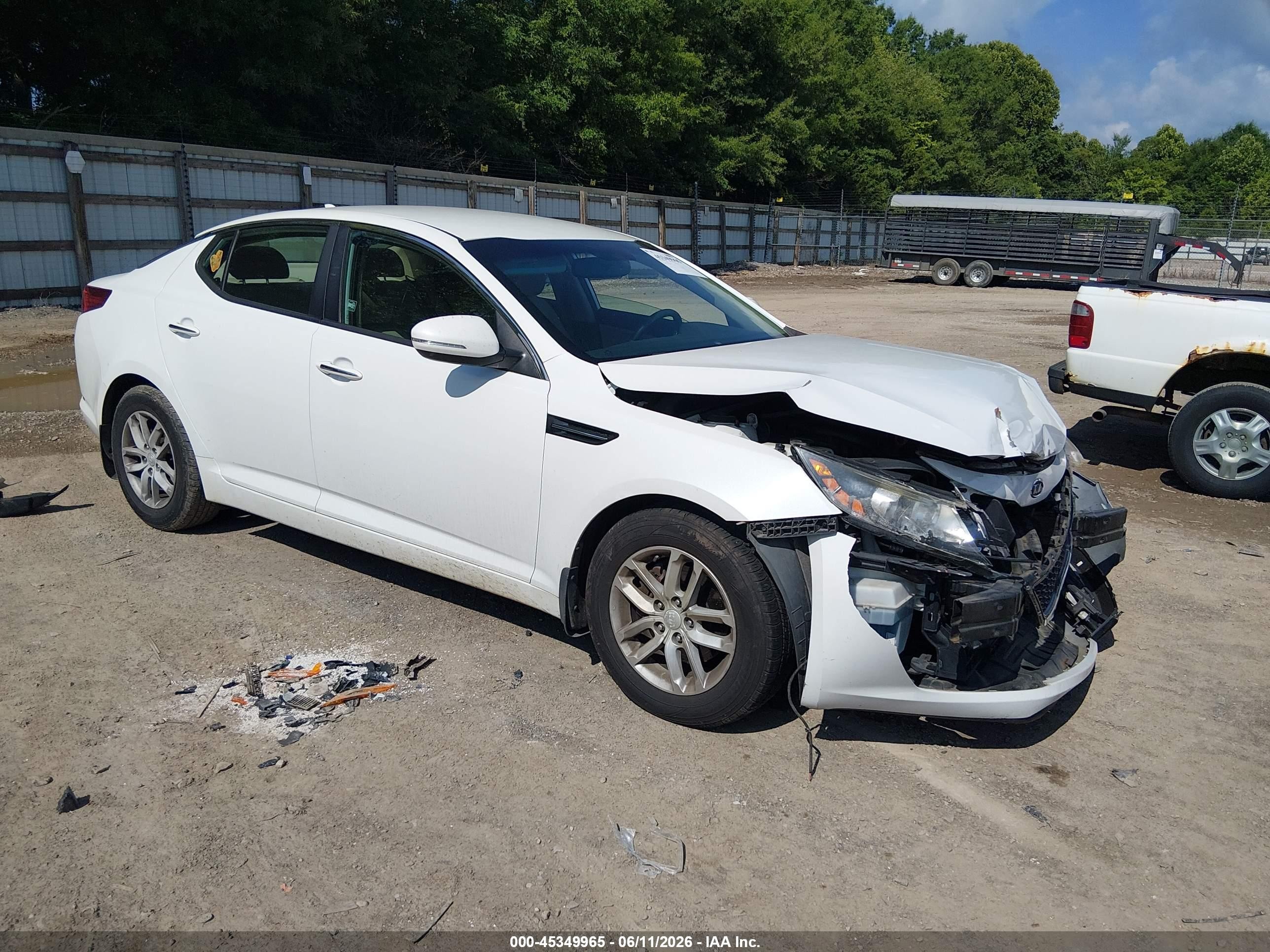 2012 Kia Optima Lx White vin: 5XXGM4A74CG047816