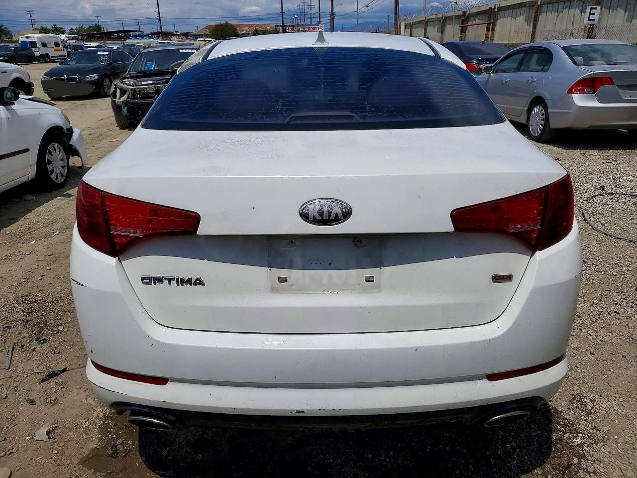 2013 Kia Optima Lx White vin: 5XXGM4A75DG203606