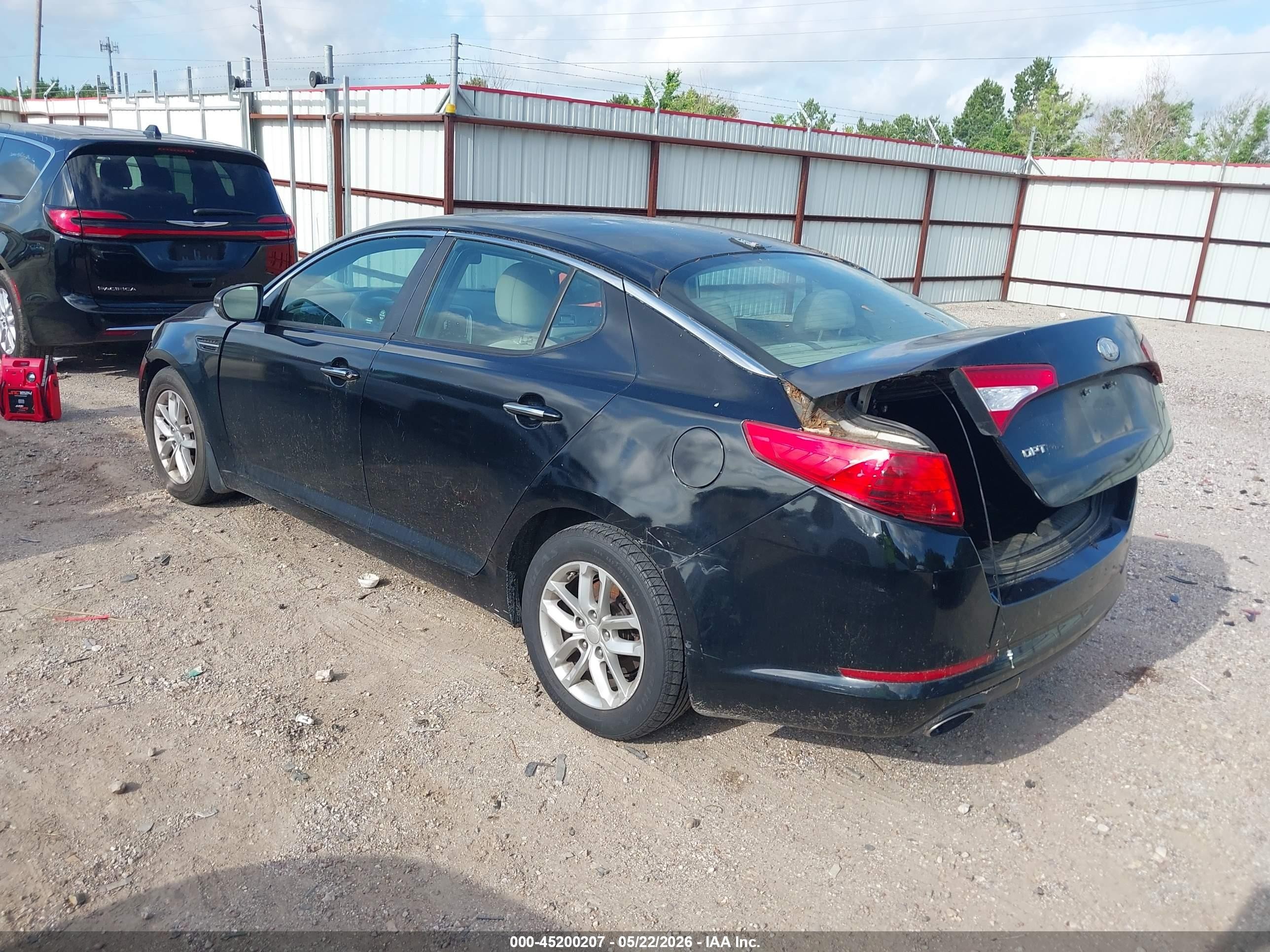 2013 Kia Optima Lx Black vin: 5XXGM4A75DG235357