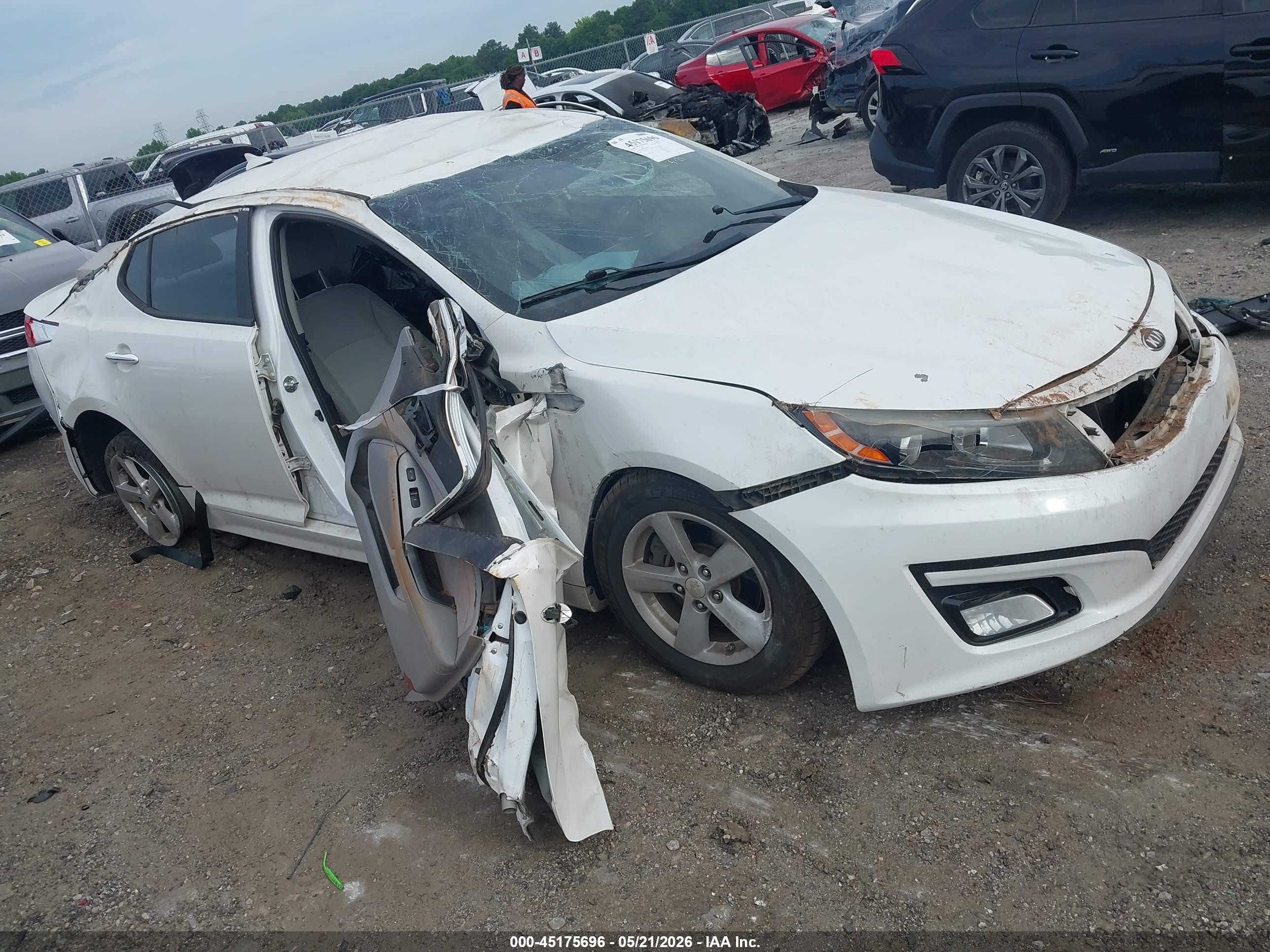 2015 Kia Optima Lx White vin: 5XXGM4A75FG486480