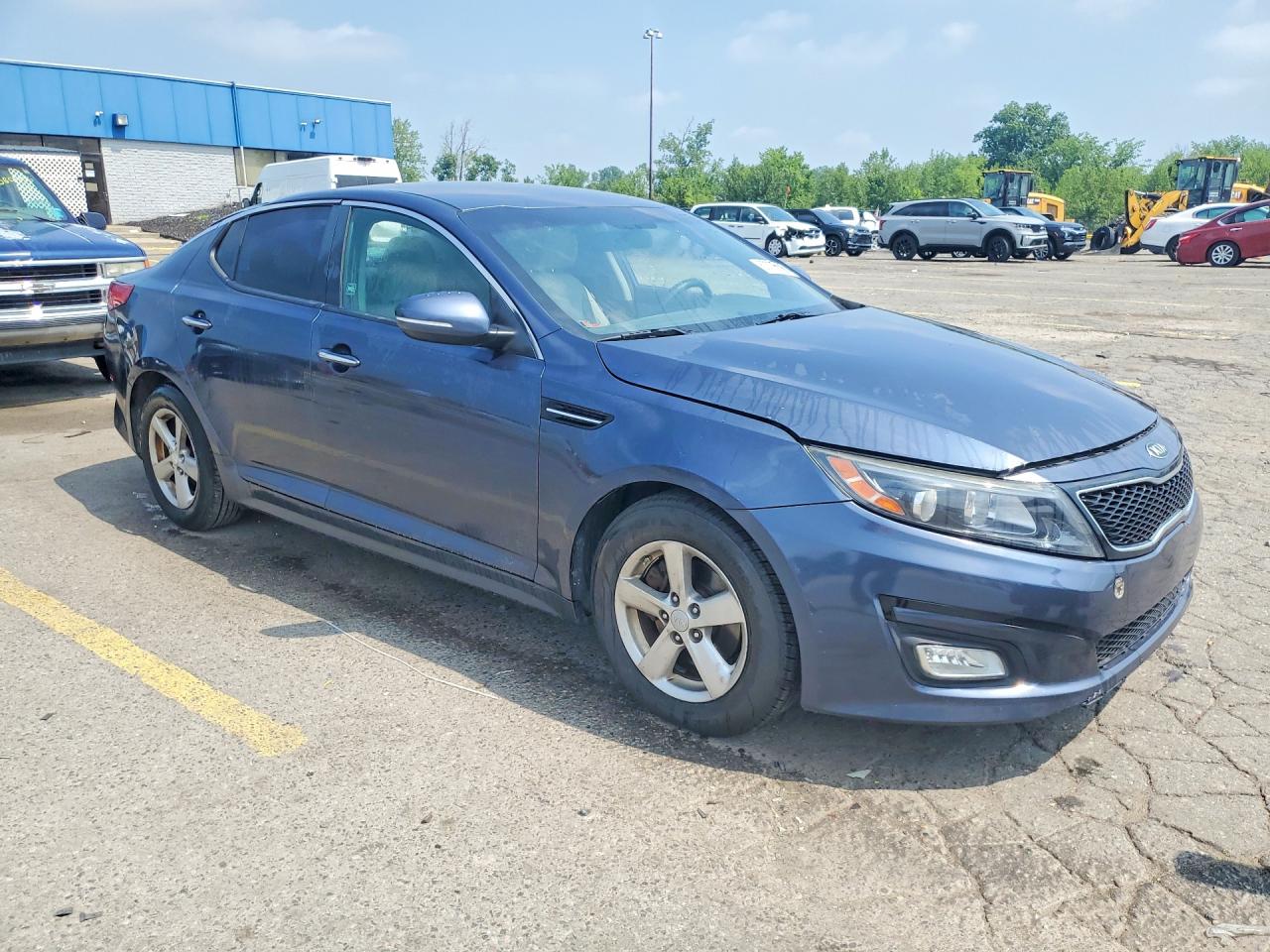 2015 Kia Optima Lx Синий vin: 5XXGM4A76FG373587