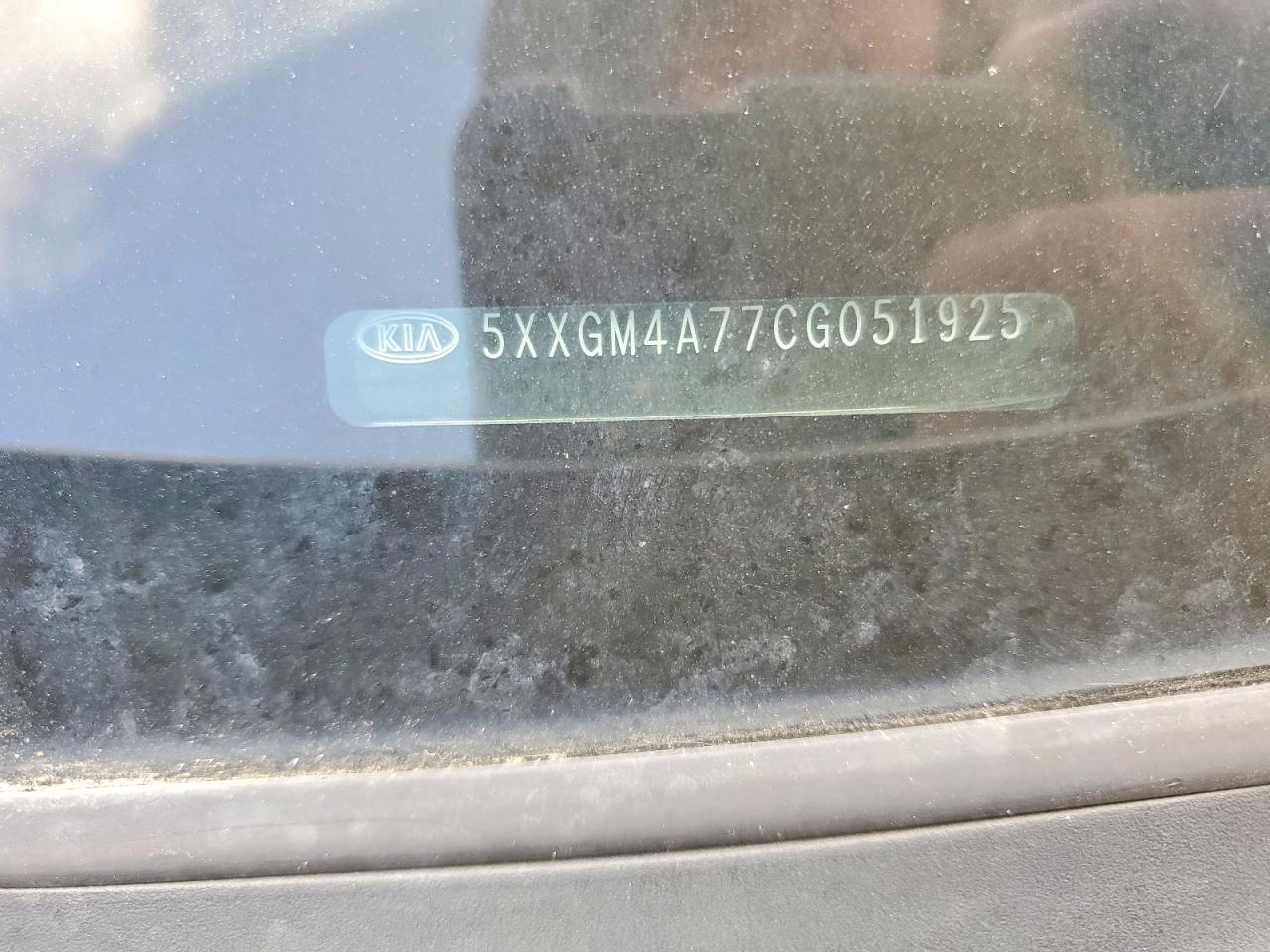 2012 Kia Optima Lx Серебряный vin: 5XXGM4A77CG051925