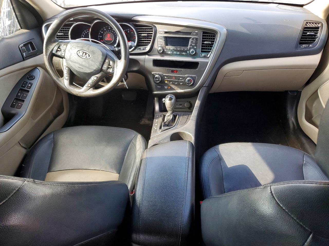 2012 Kia Optima Lx Серебряный vin: 5XXGM4A77CG051925
