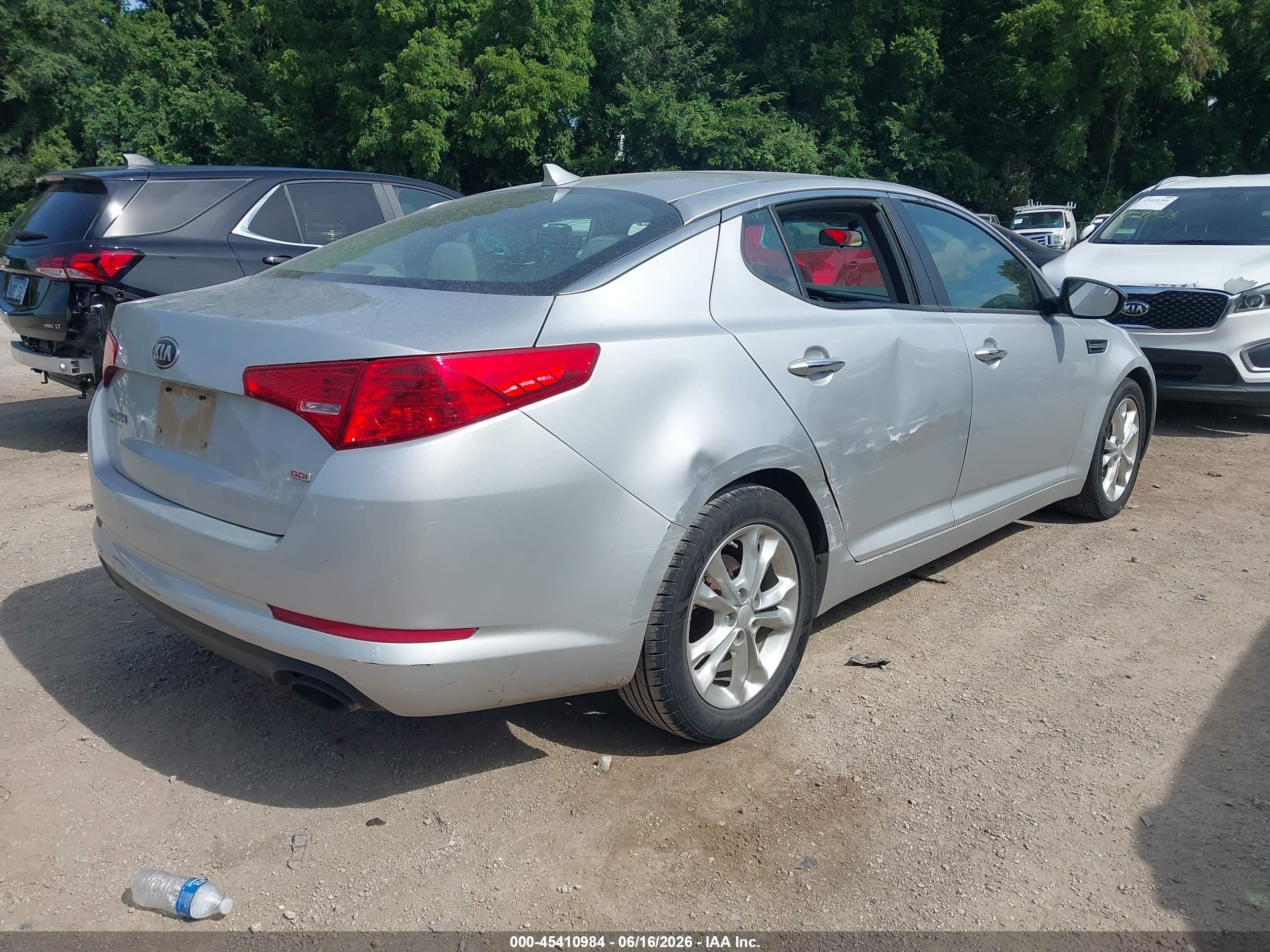 2013 Kia Optima Lx Серебряный vin: 5XXGM4A77DG190857