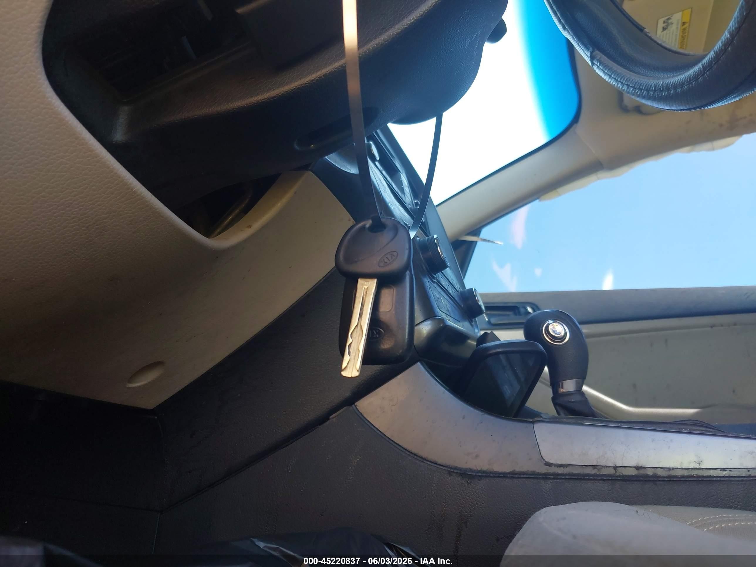 2012 Kia Optima Lx Черный vin: 5XXGM4A78CG047270