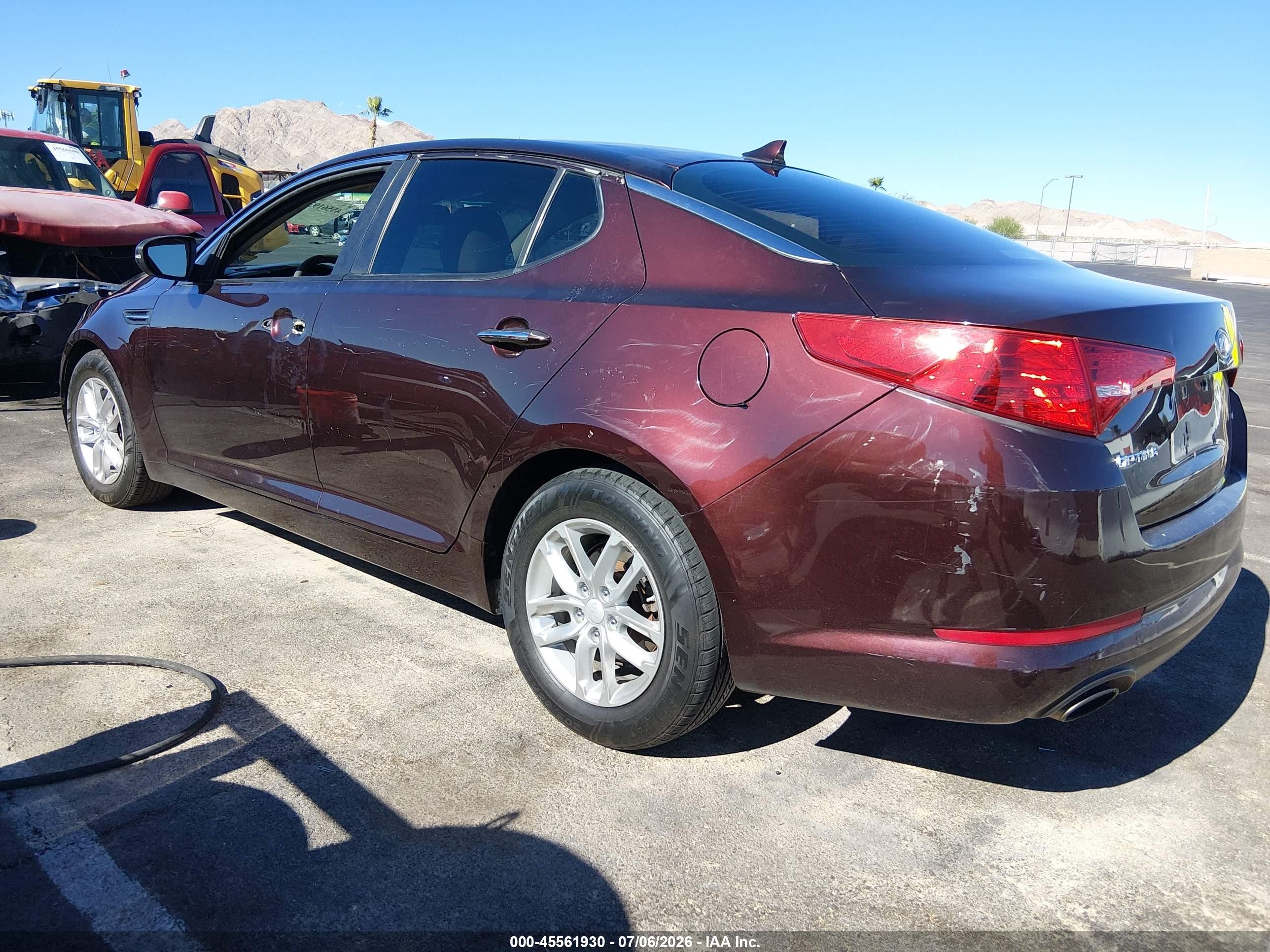 2012 Kia Optima Lx Burgundy vin: 5XXGM4A78CG080446