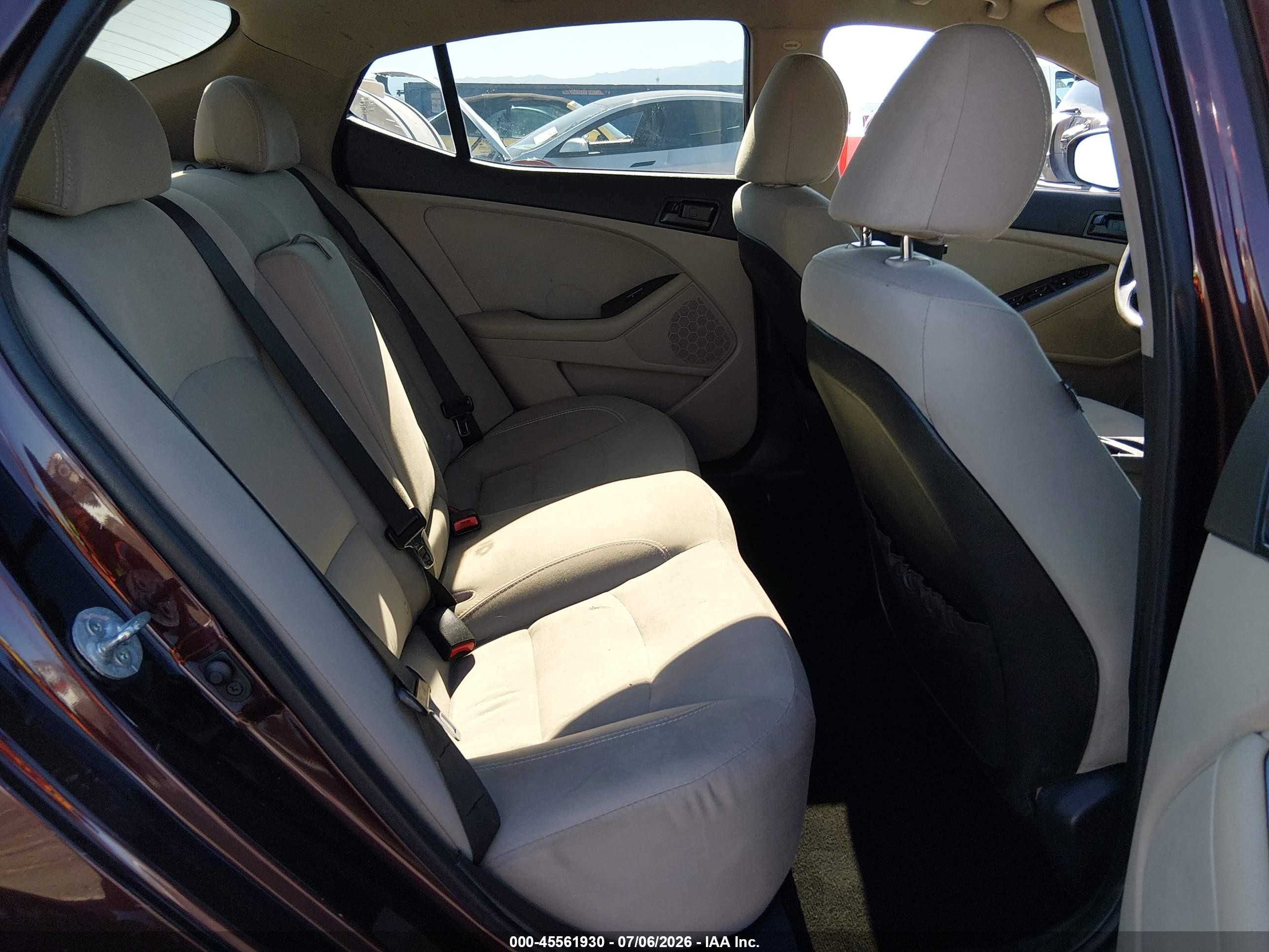2012 Kia Optima Lx Burgundy vin: 5XXGM4A78CG080446