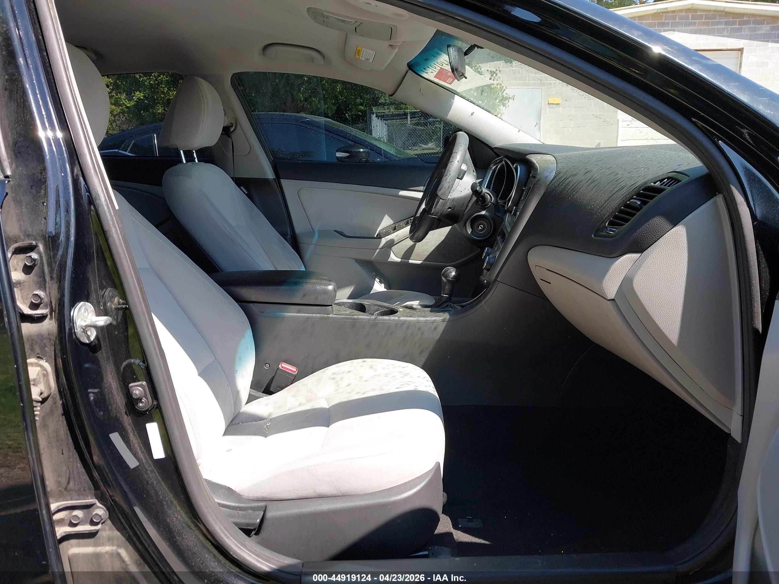 2014 Kia Optima Lx Черный vin: 5XXGM4A78EG282402