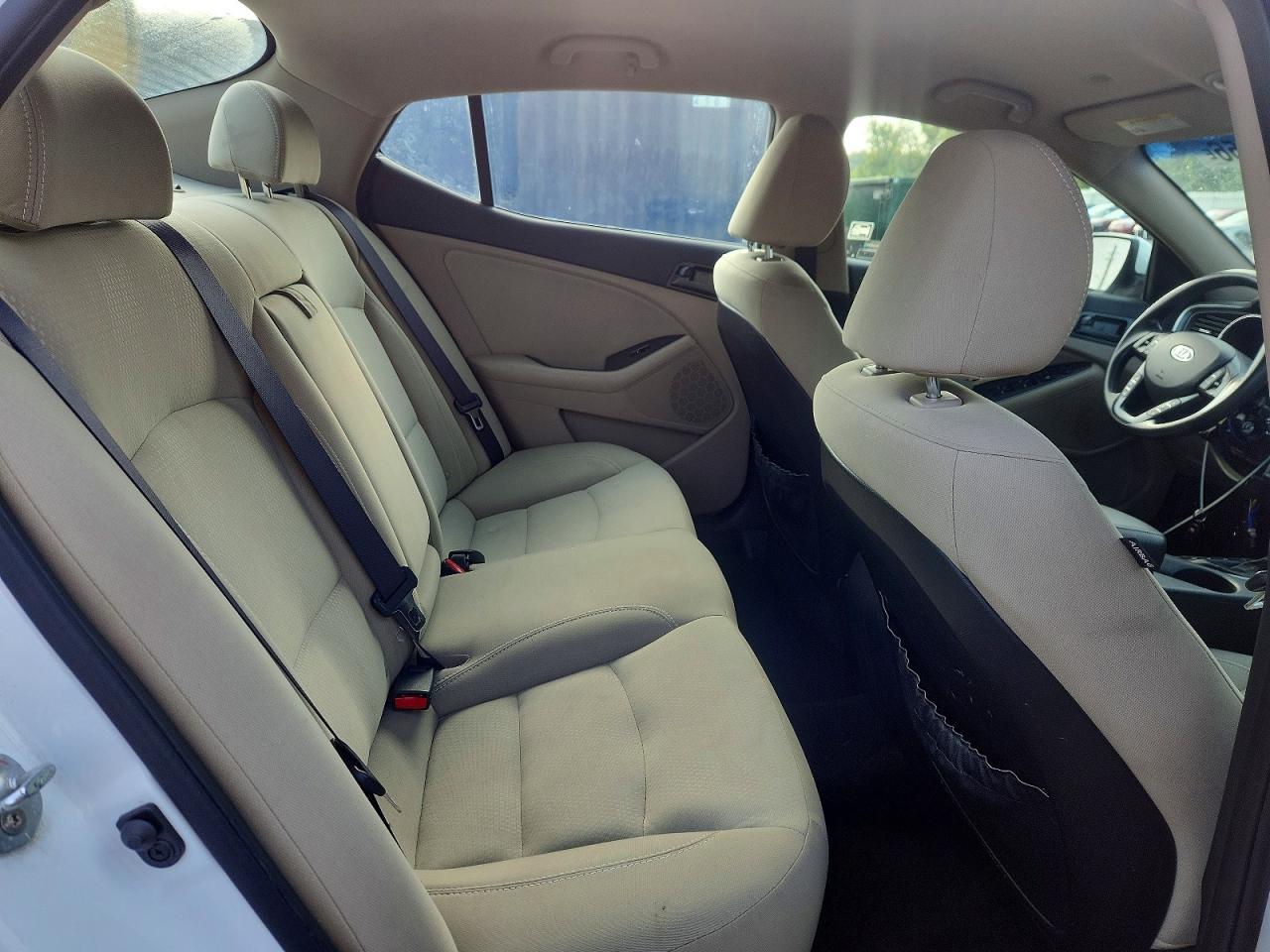2012 Kia Optima Lx White vin: 5XXGM4A79CG028470