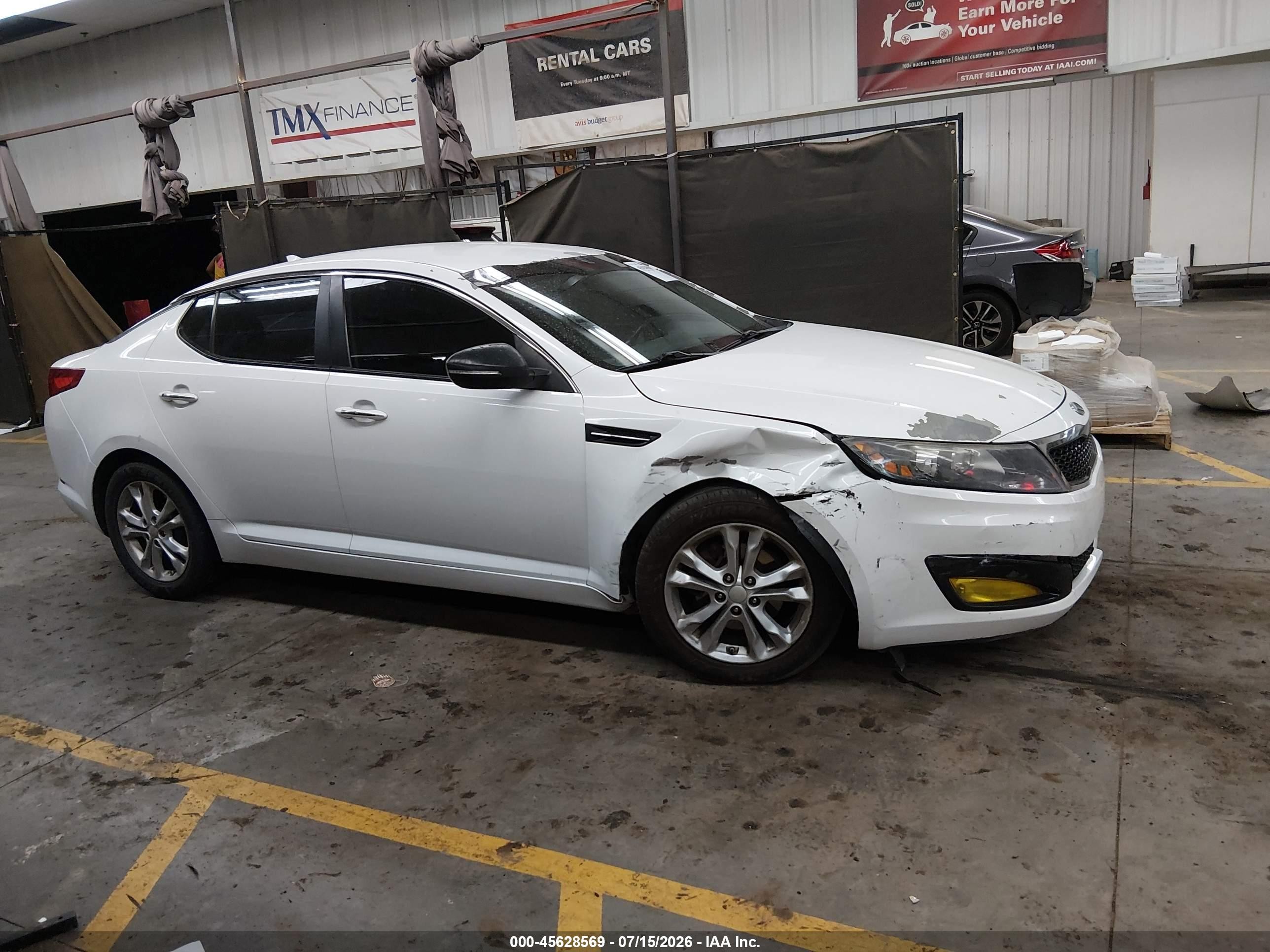 2012 Kia Optima Lx White vin: 5XXGM4A79CG083579