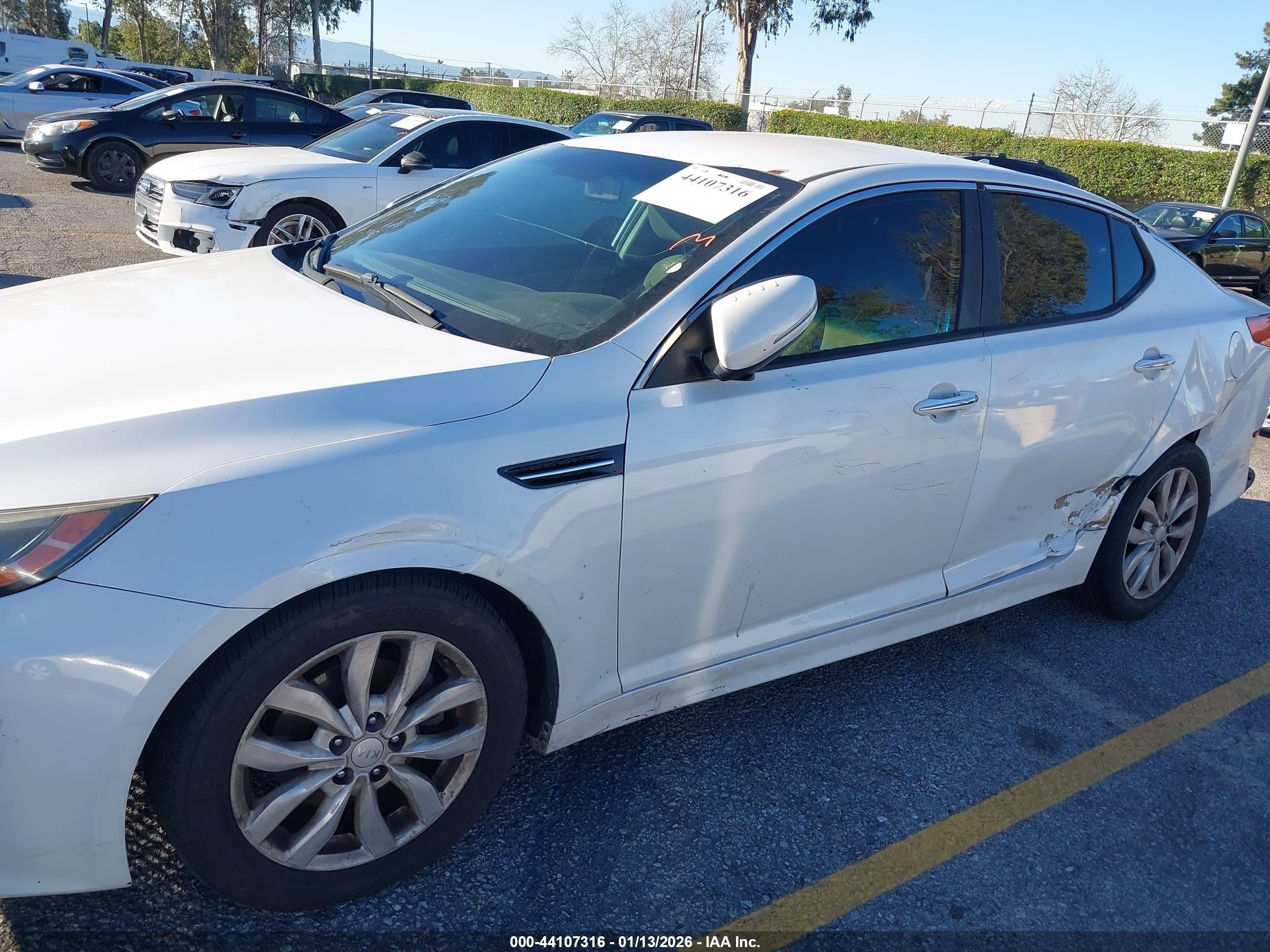 2015 Kia Optima Lx White vin: 5XXGM4A79FG416237
